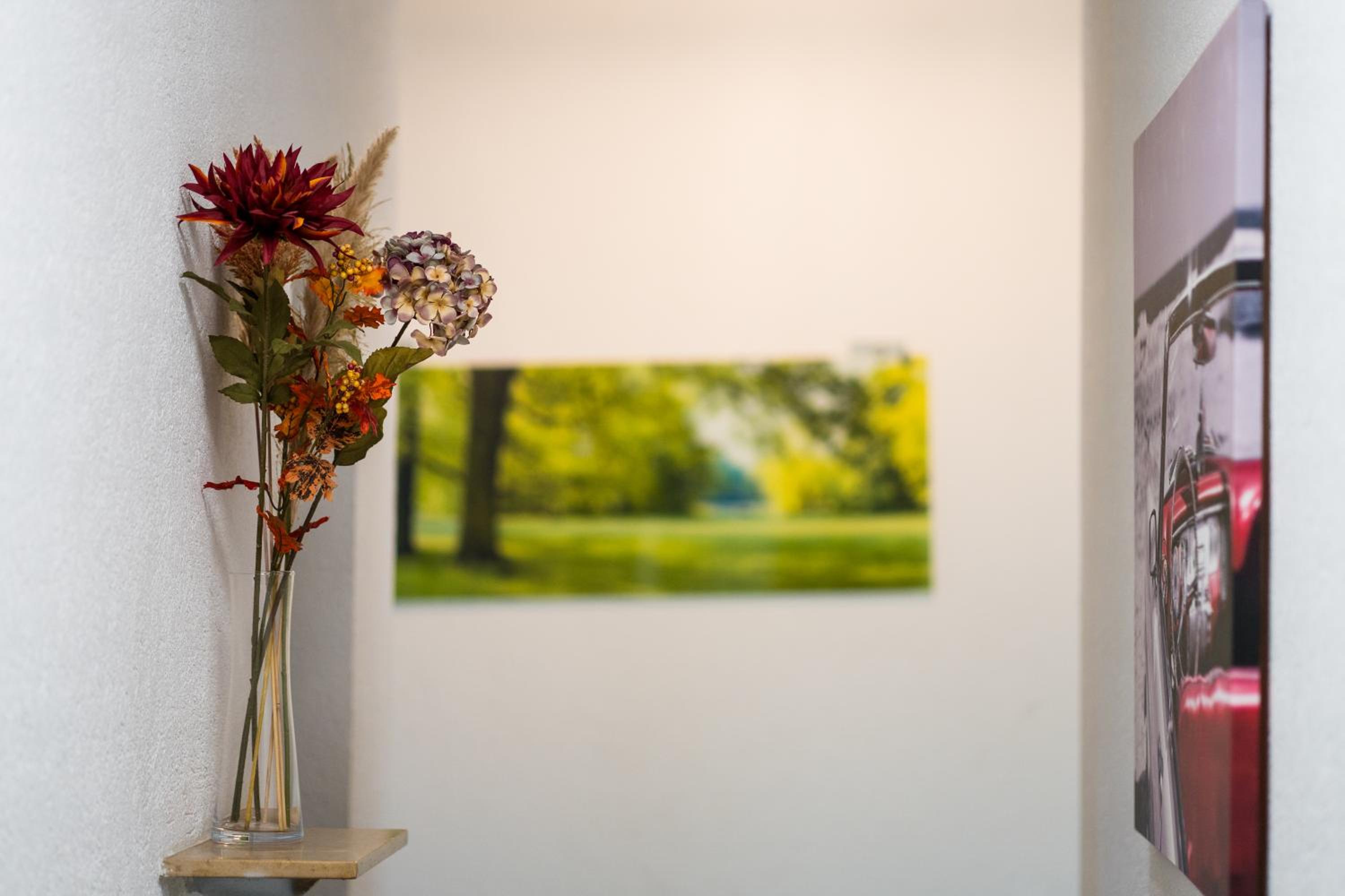 B&B Outlet Hotel - Metzingen - Bad Urach - Free Parking