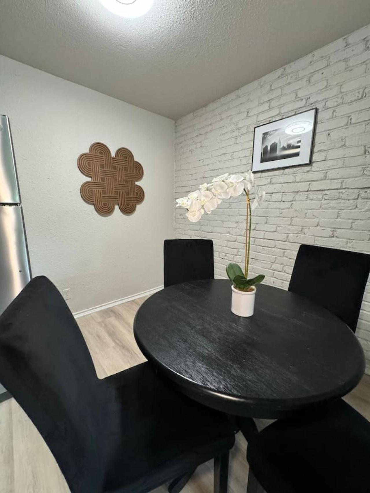 Downtown Dallas LUXE RETREAT 1BD