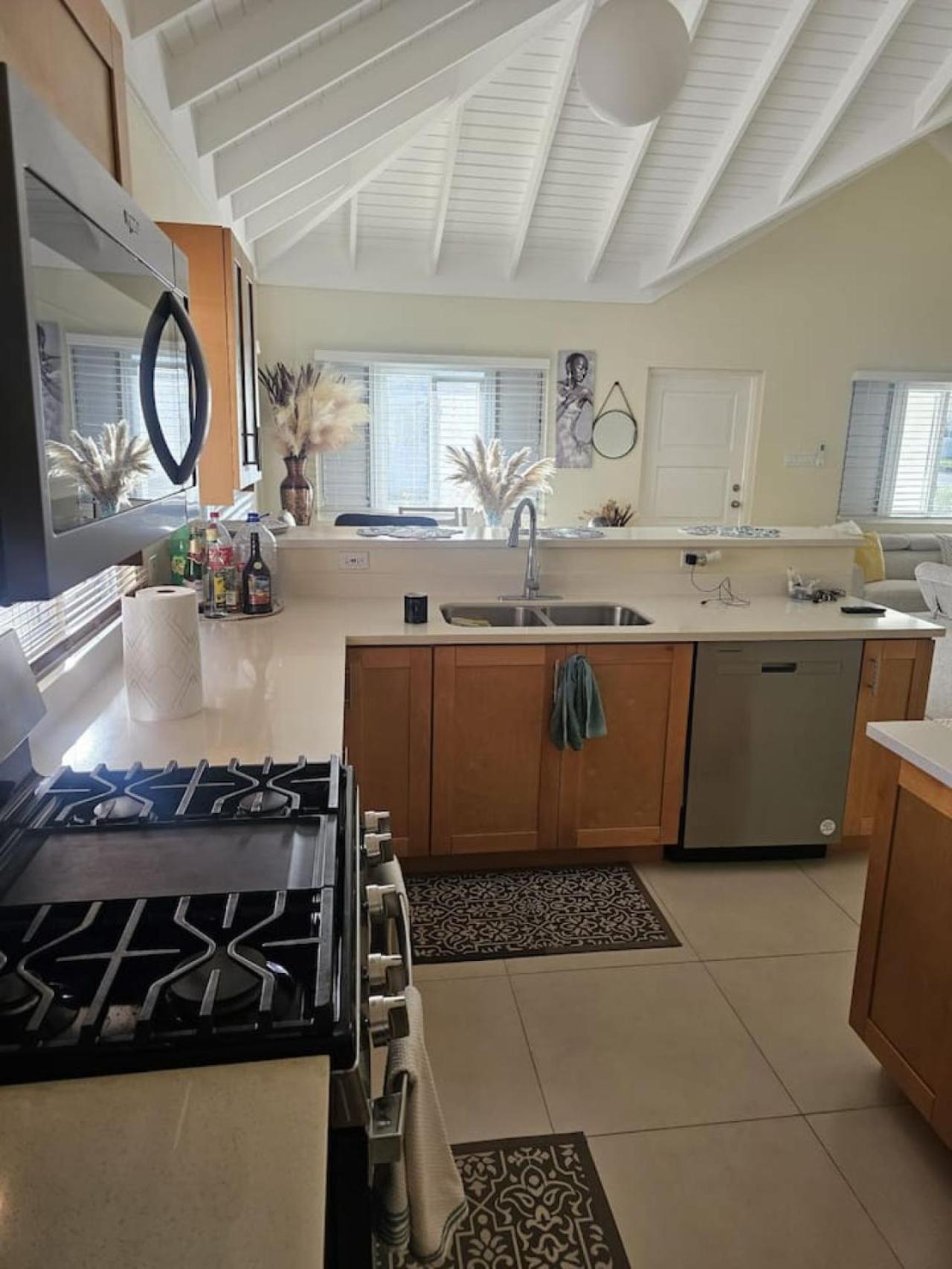 Choose To Be Happy at The Crest Richmond Estates Villa #984 3-BR w Pool view 2