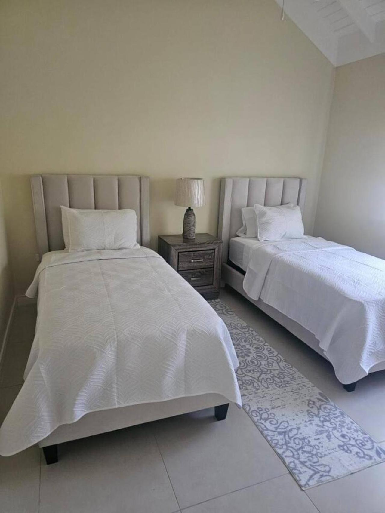 Choose To Be Happy at The Crest Richmond Estates Villa #984 3-BR w Pool view 4