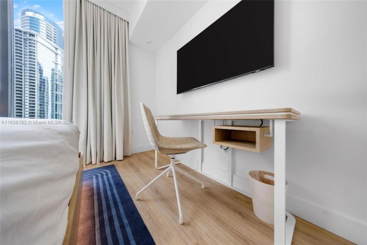 2 bedroom Condo at Gale Downtown Pool Gym SPA