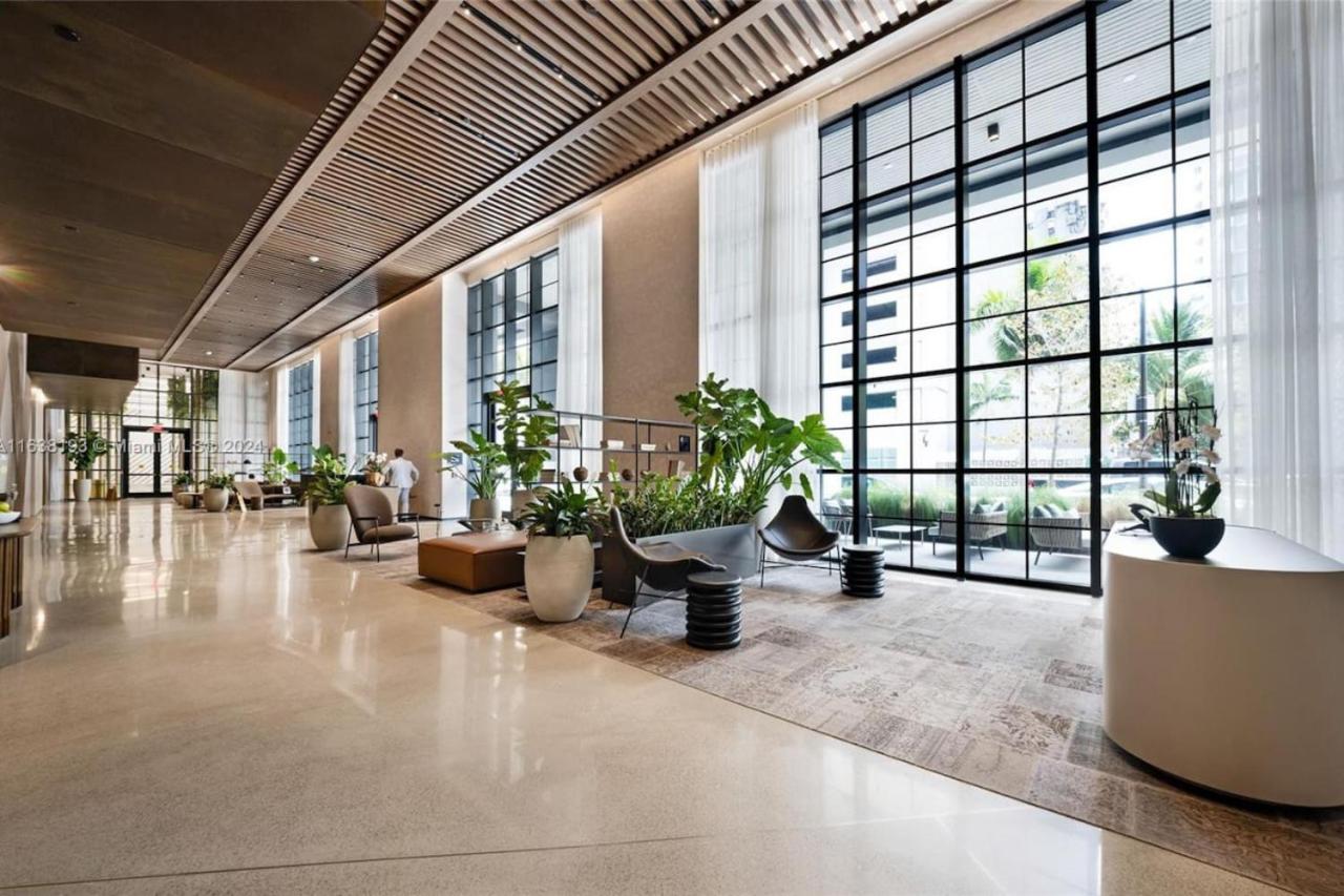 2 bedroom Condo at Gale Downtown Pool Gym SPA