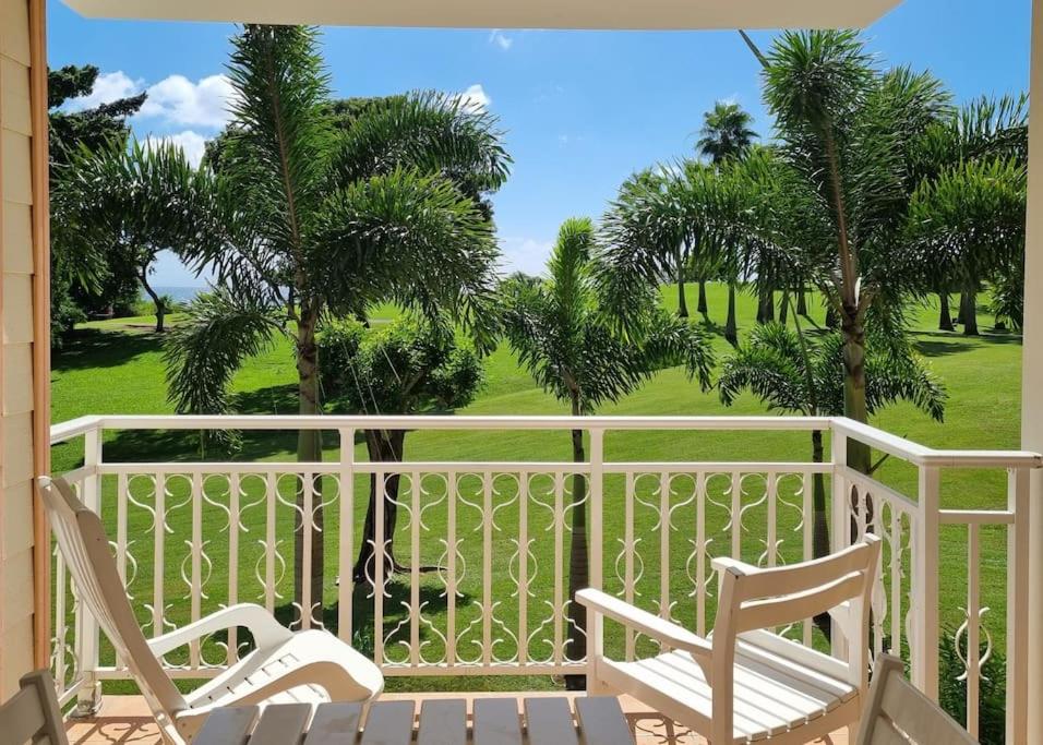 Studio Premium piscine et bord de mer view 5