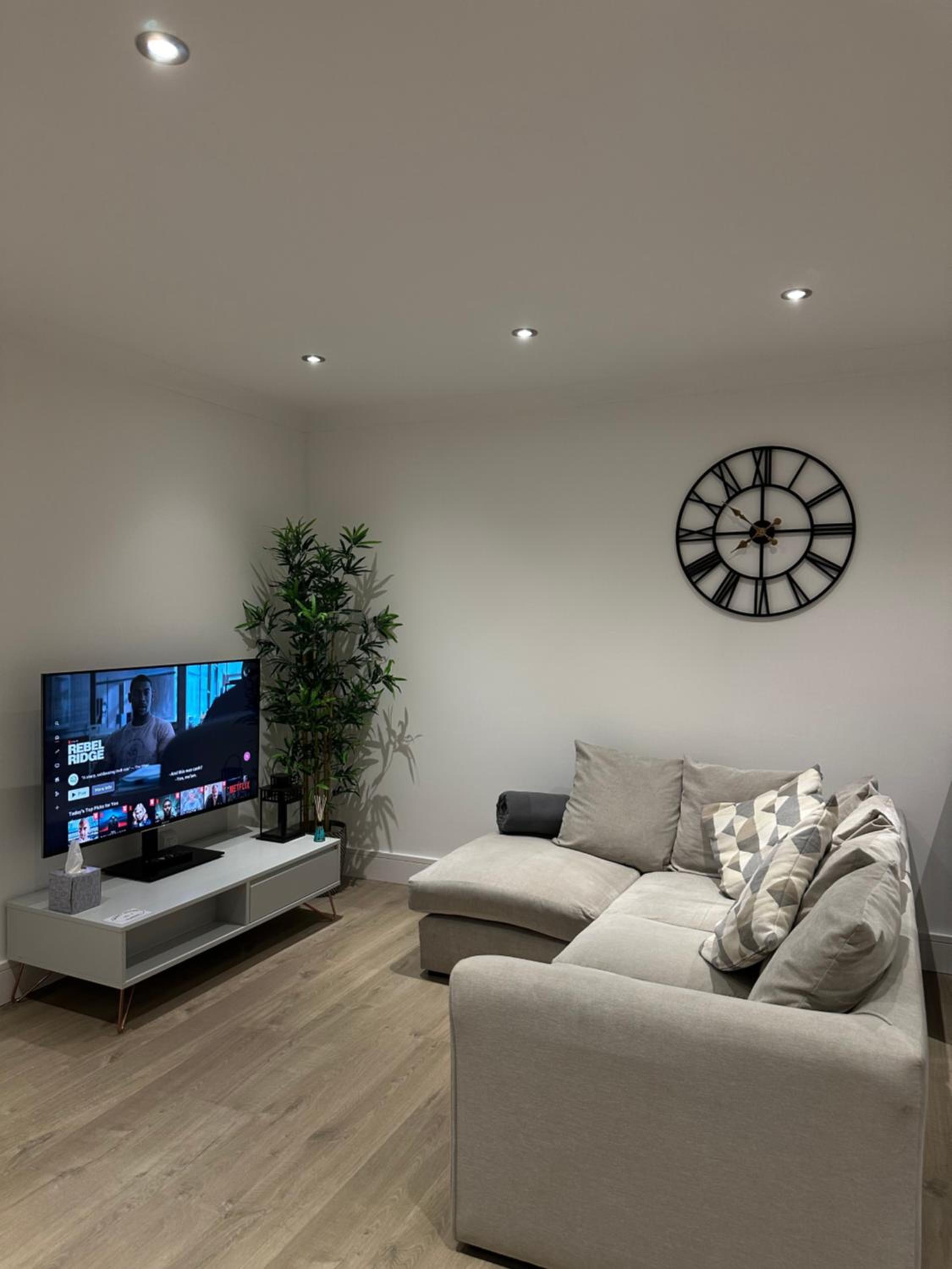 Bishops Stortford Vacations - The Snug - Town Centre Apartment - Property Image 11
