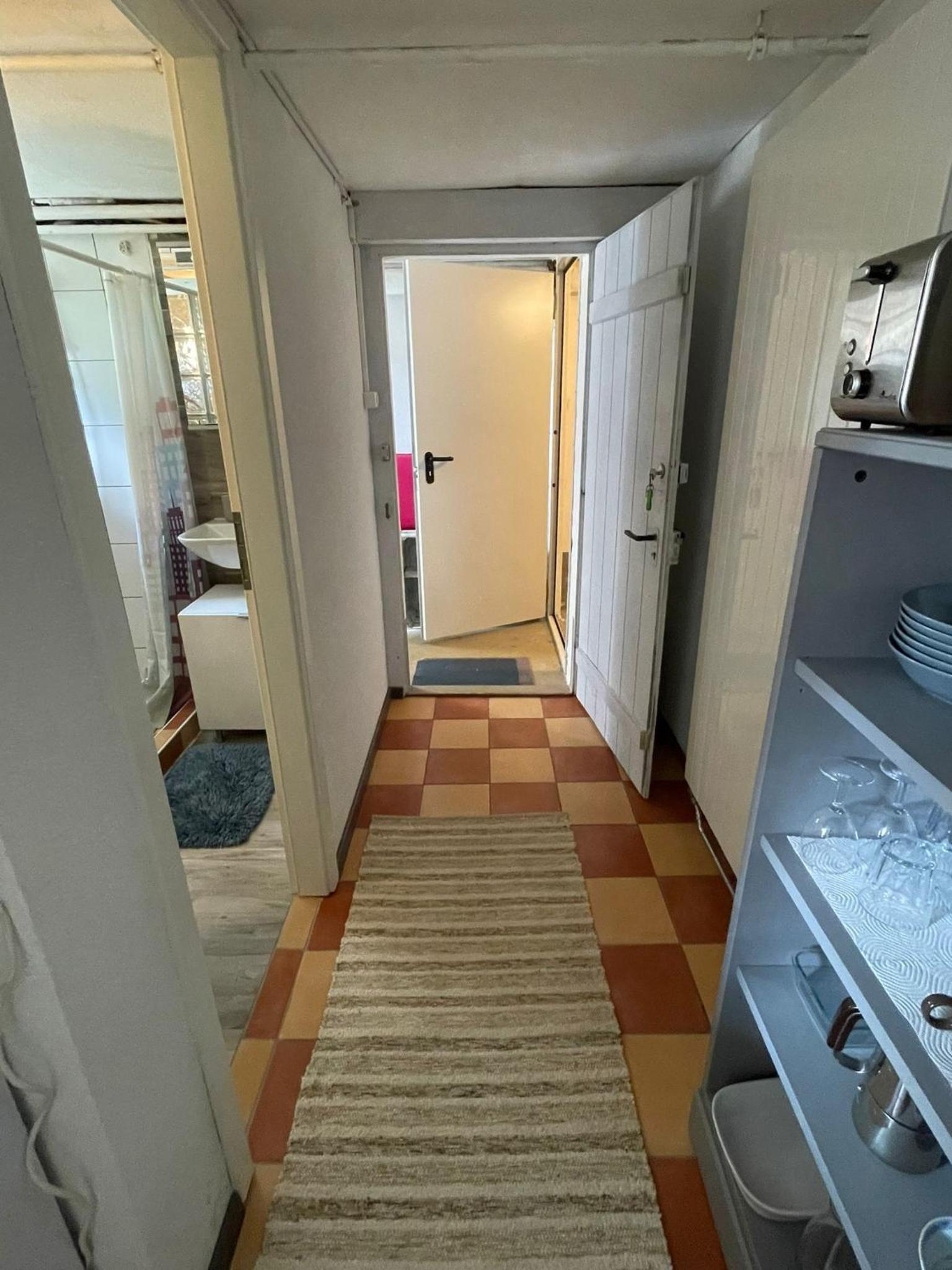 Appartement 1 pièce entresol 30 m2 proche du centre et bain thermal