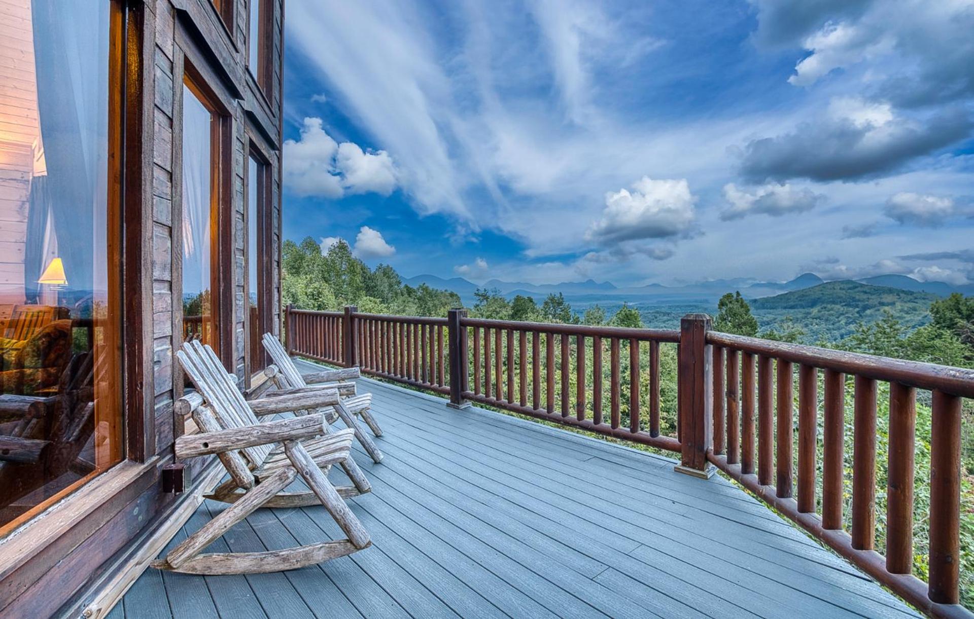 Sky High Lodge by BK Stays. Large Cabin. Amazing Views. Game Room. Jacuzzi. Six Bedrooms. Sleeps 12 view 2