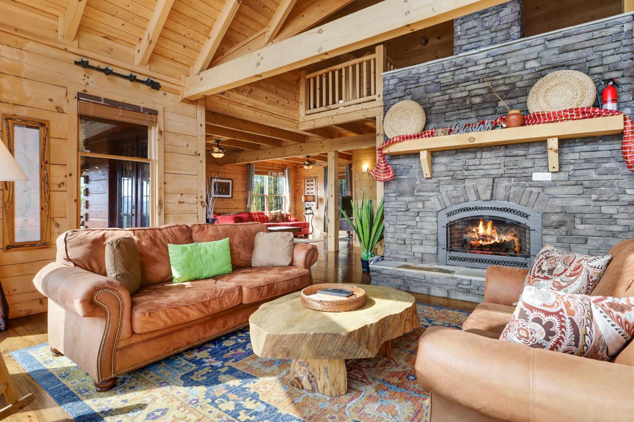 Sky High Lodge by BK Stays. Large Cabin. Amazing Views. Game Room. Jacuzzi. Six Bedrooms. Sleeps 12 view 4