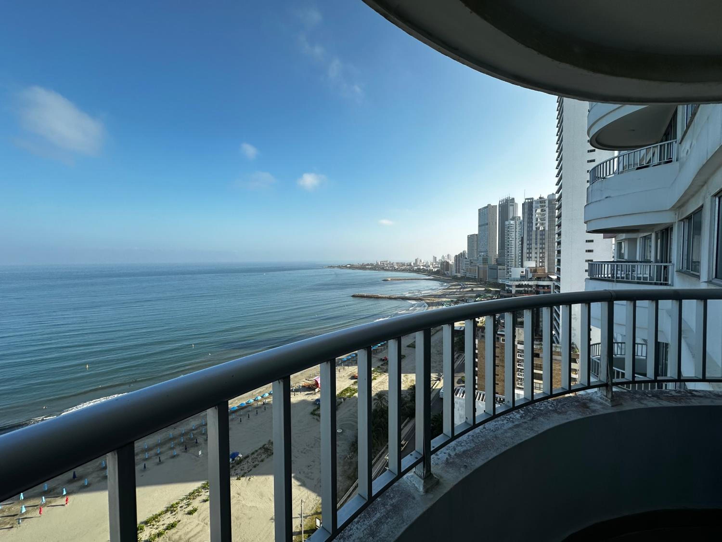 Apartamento con vista al mar piso 19 Bocagrande view 3