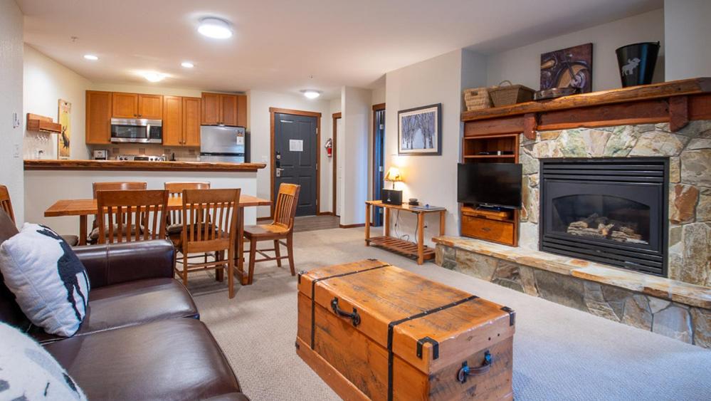 Fernie Vacations - Snow Creek Lodge by Fernie Lodging Co - Property Image 9