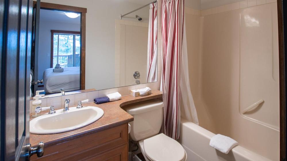 Fernie Vacations - Snow Creek Lodge by Fernie Lodging Co - Property Image 8