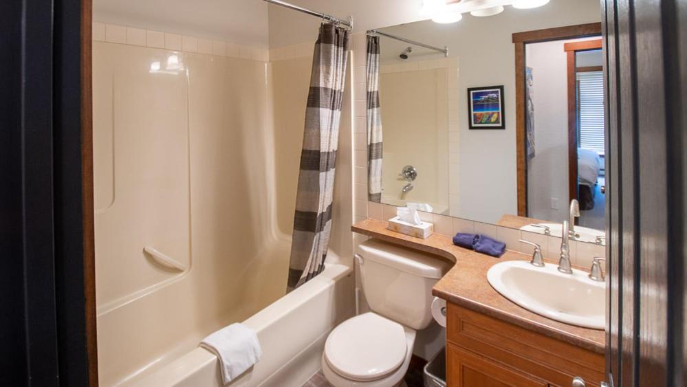 Fernie Vacations - Snow Creek Lodge by Fernie Lodging Co - Property Image 7