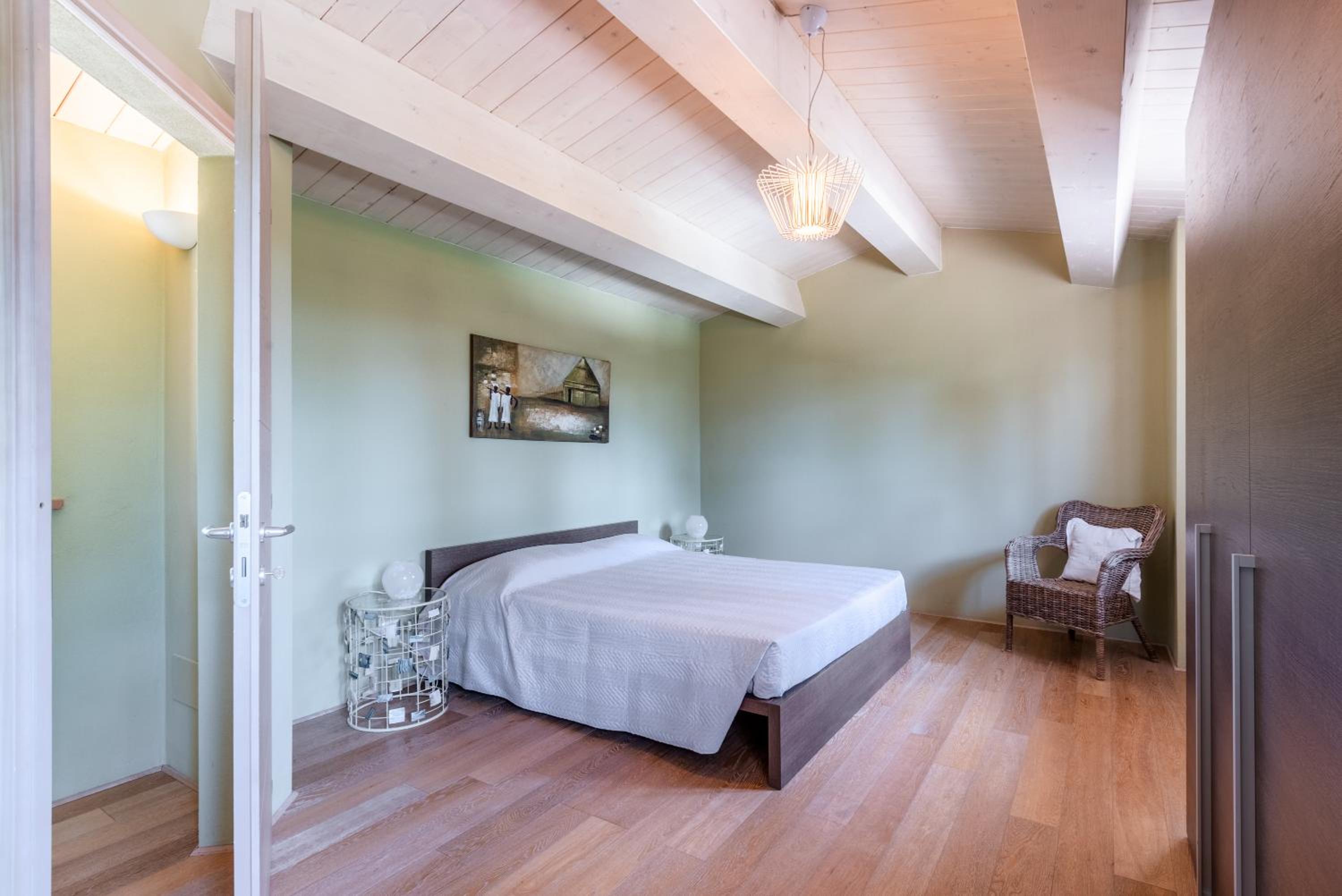 Deluxe Apartment in Villa Salvia - Cignella Resort Tuscany view 3
