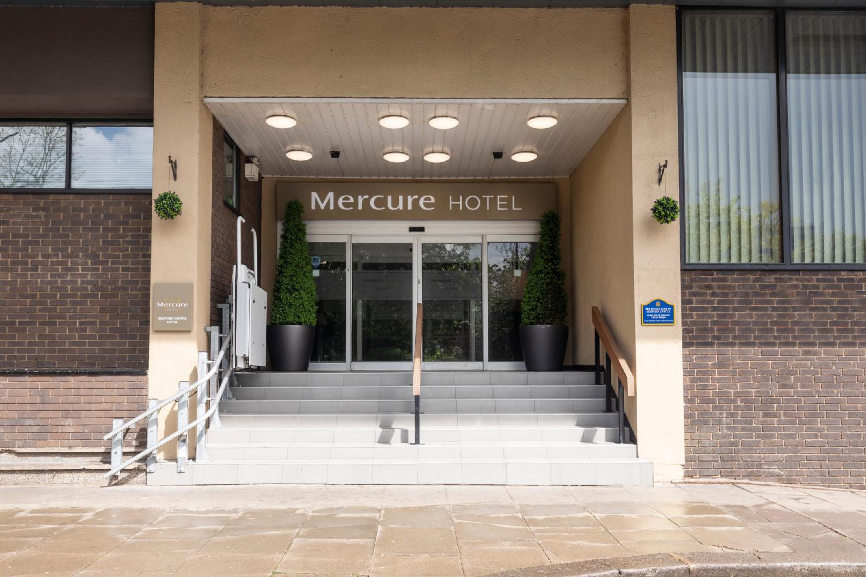 Bedford Vacations - Mercure Bedford Centre Hotel - Property Image 1