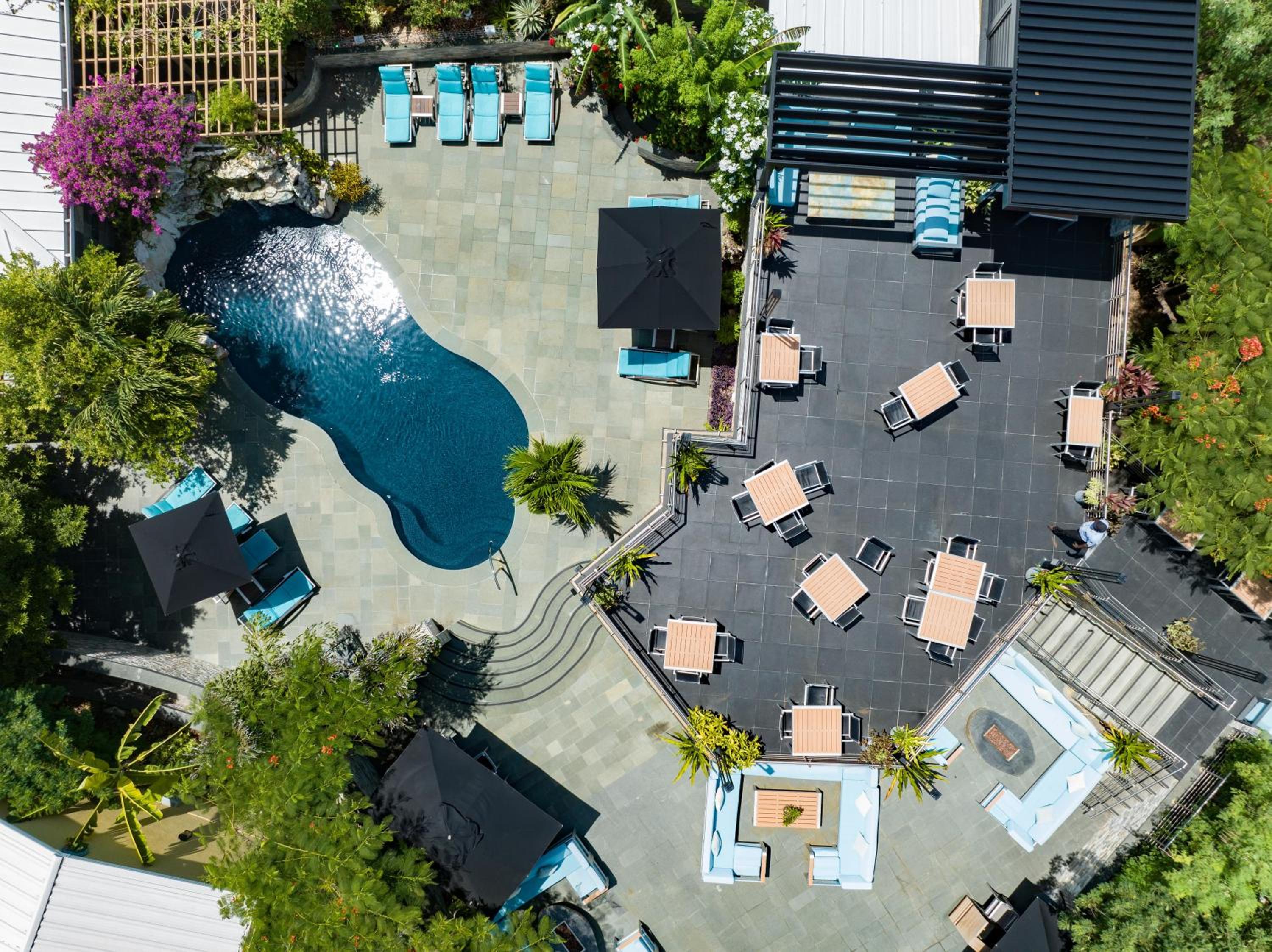 Kokomo Botanical Resort - Caribbean Family Cottages