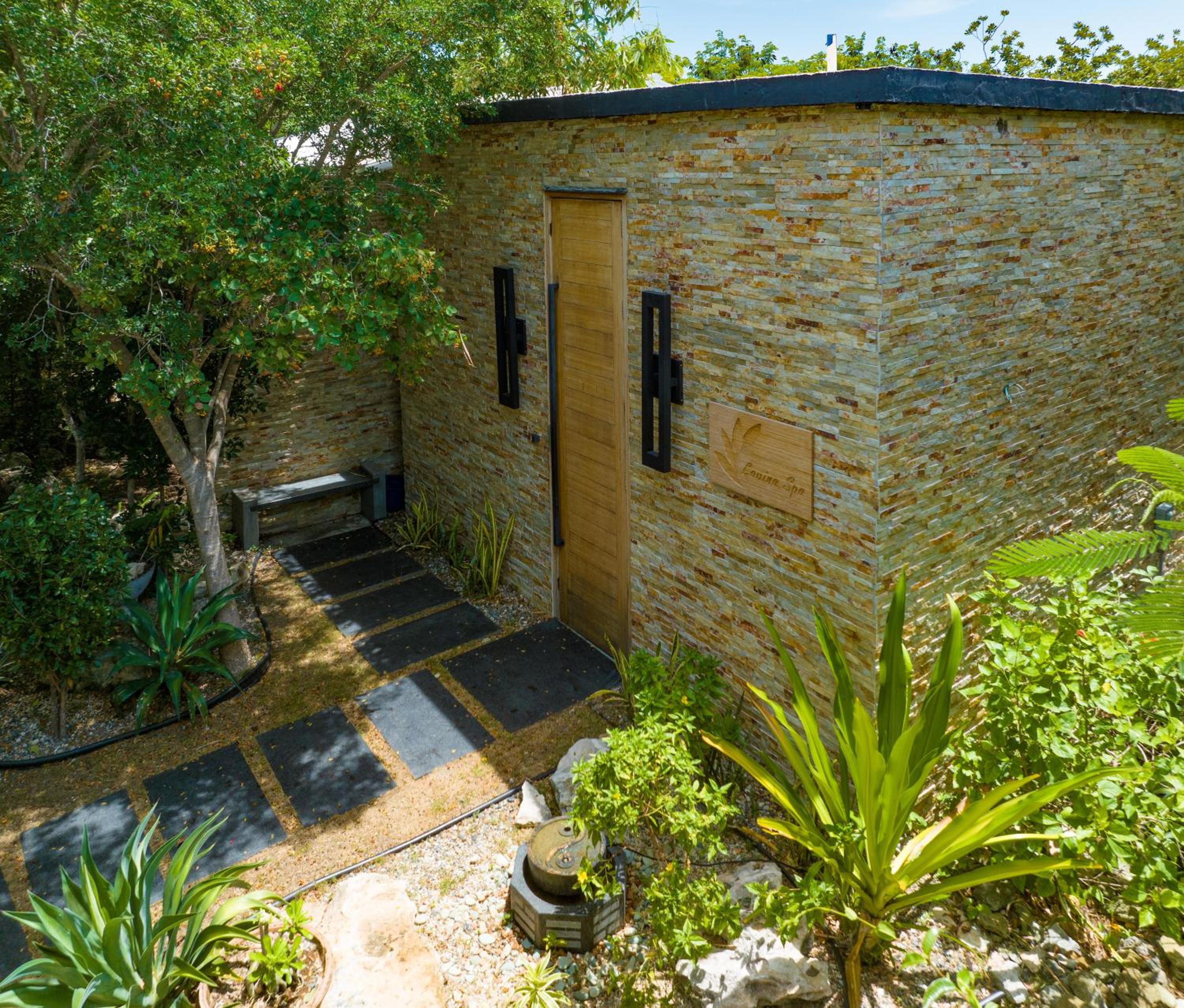 Kokomo Botanical Resort - Caribbean Family Cottages
