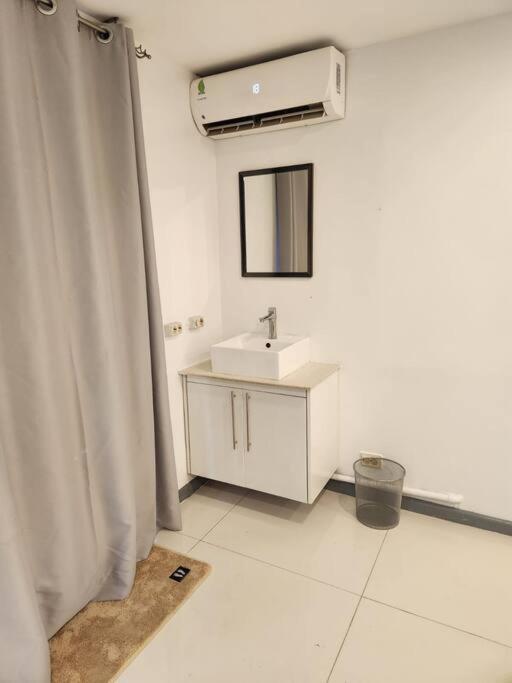 Chopinstraat - Cozy Studio Apartment for 2 view 4