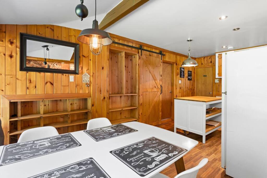 Chalet Mon Repos - Lac Sarrazin avec embarcations