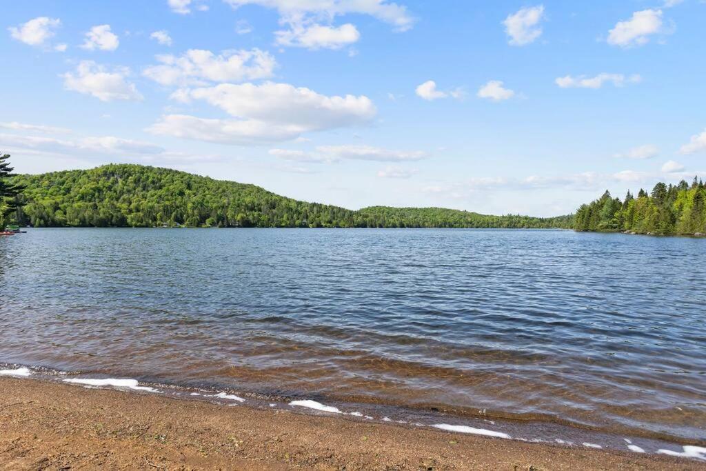 Chalet Mon Repos - Lac Sarrazin avec embarcations
