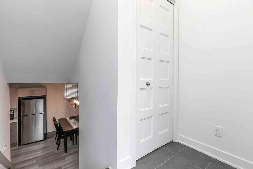 Lovely Cozy Getaway with Free Parking Included