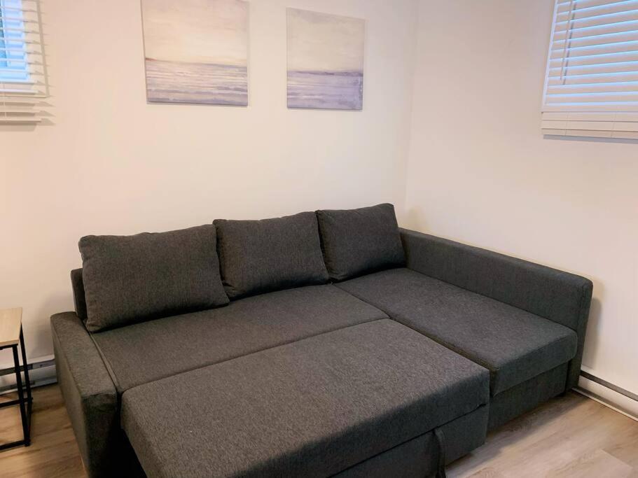Lovely Cozy Getaway with Free Parking Included