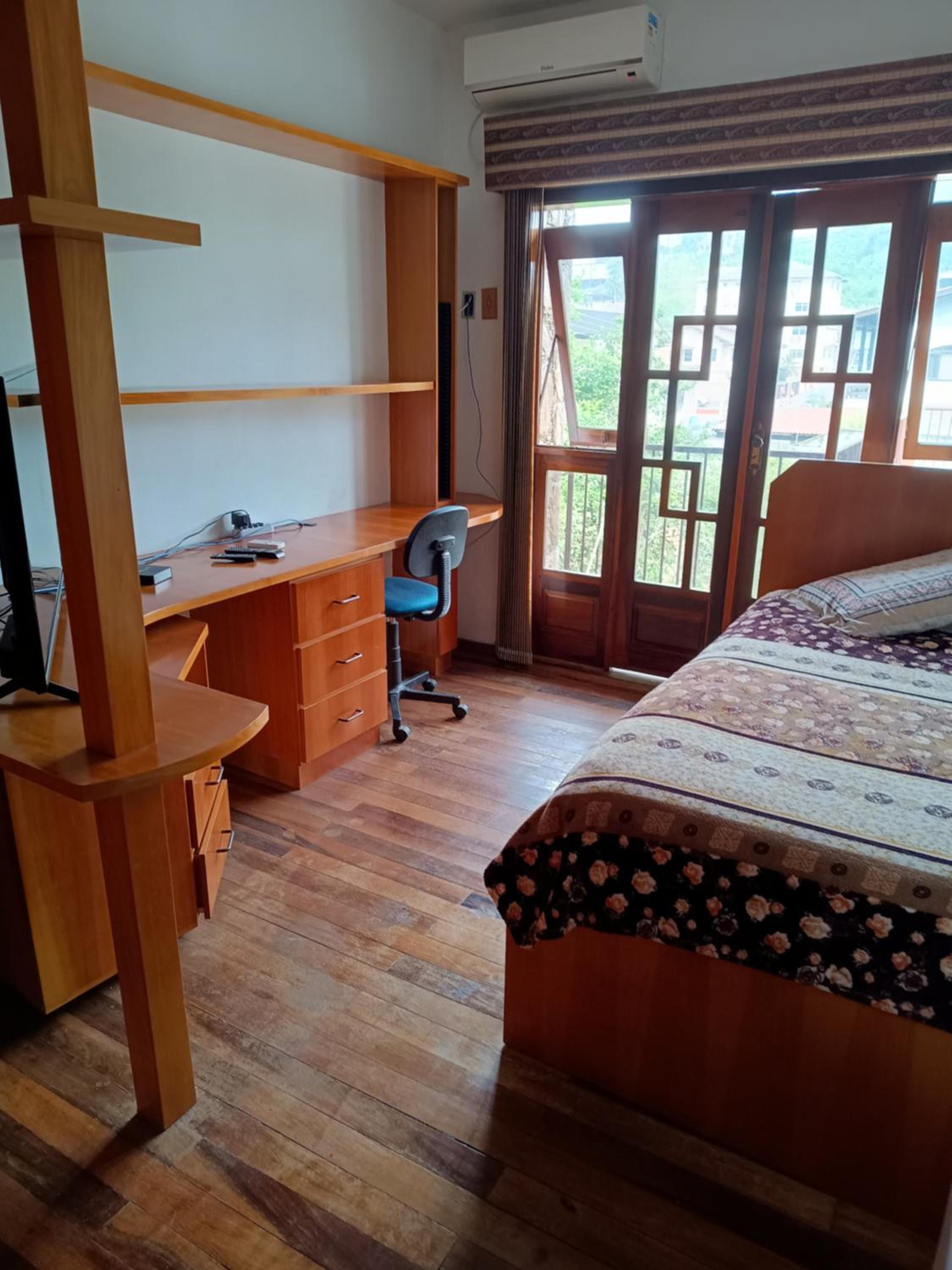 CASA ACONCHEGANTE PROXIMO VILA GERMÂNICA