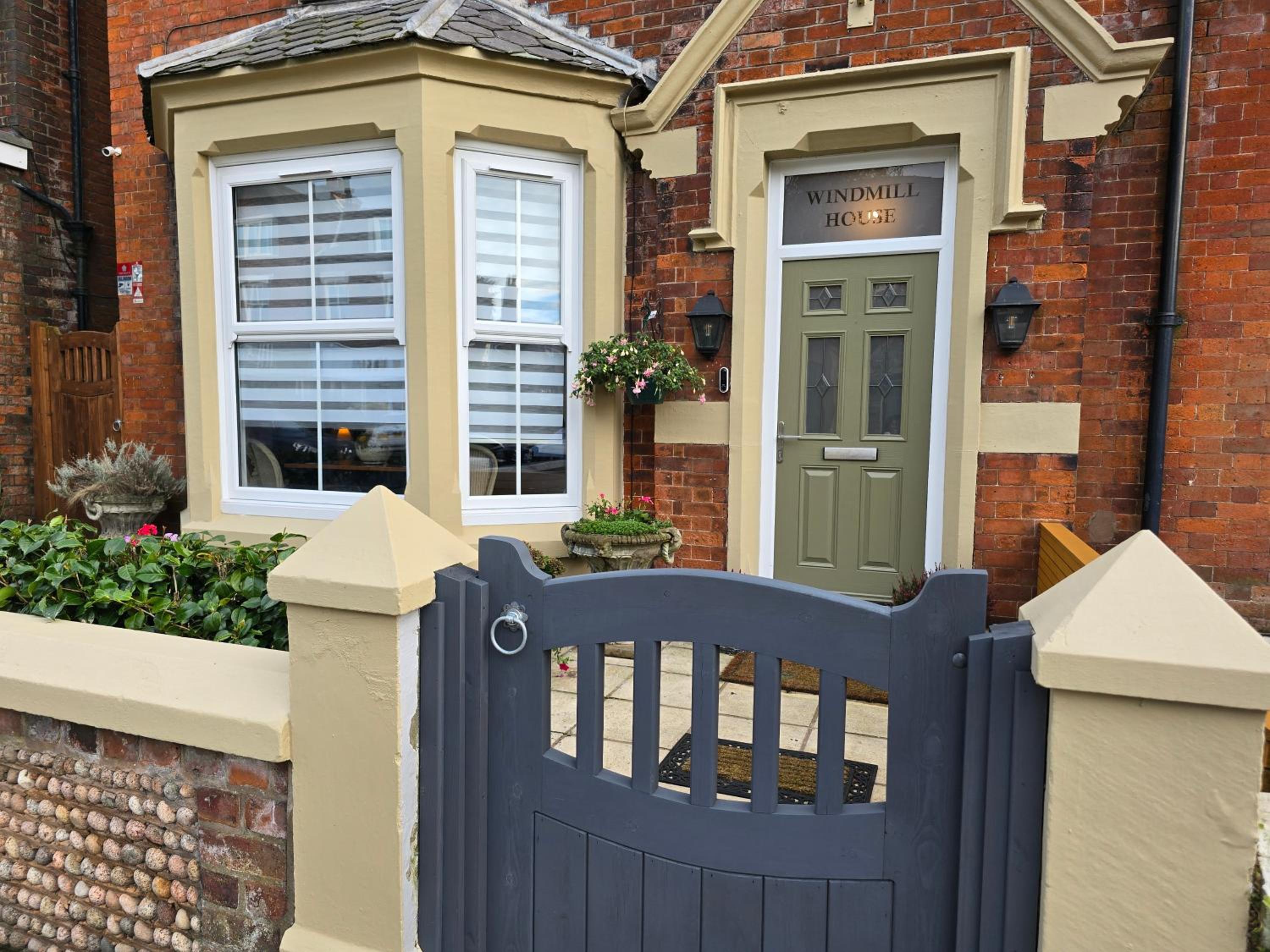 Lytham St Annes Vacations - Windmill House LYTHAM - Property Image 2
