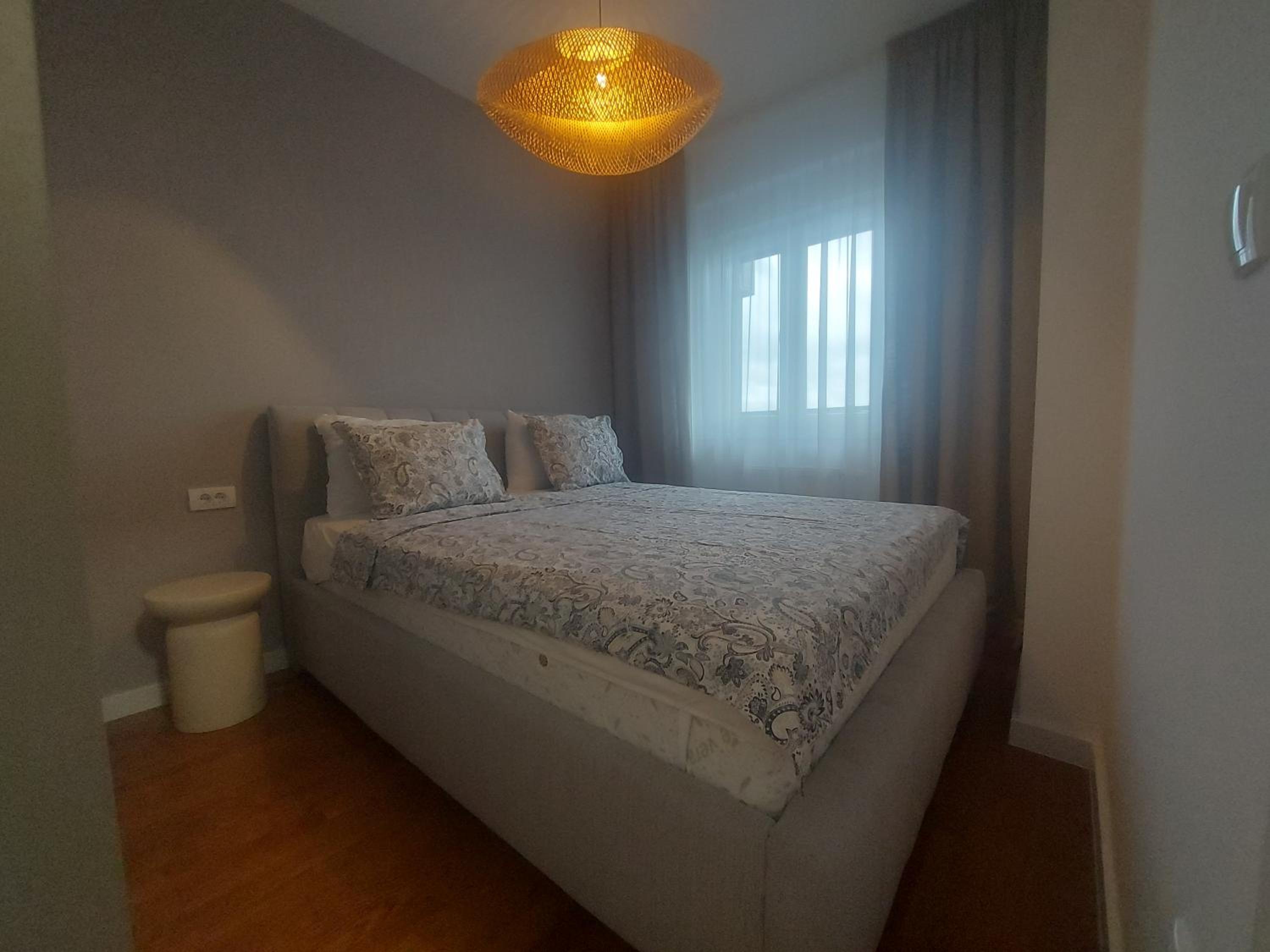 BL Lux
