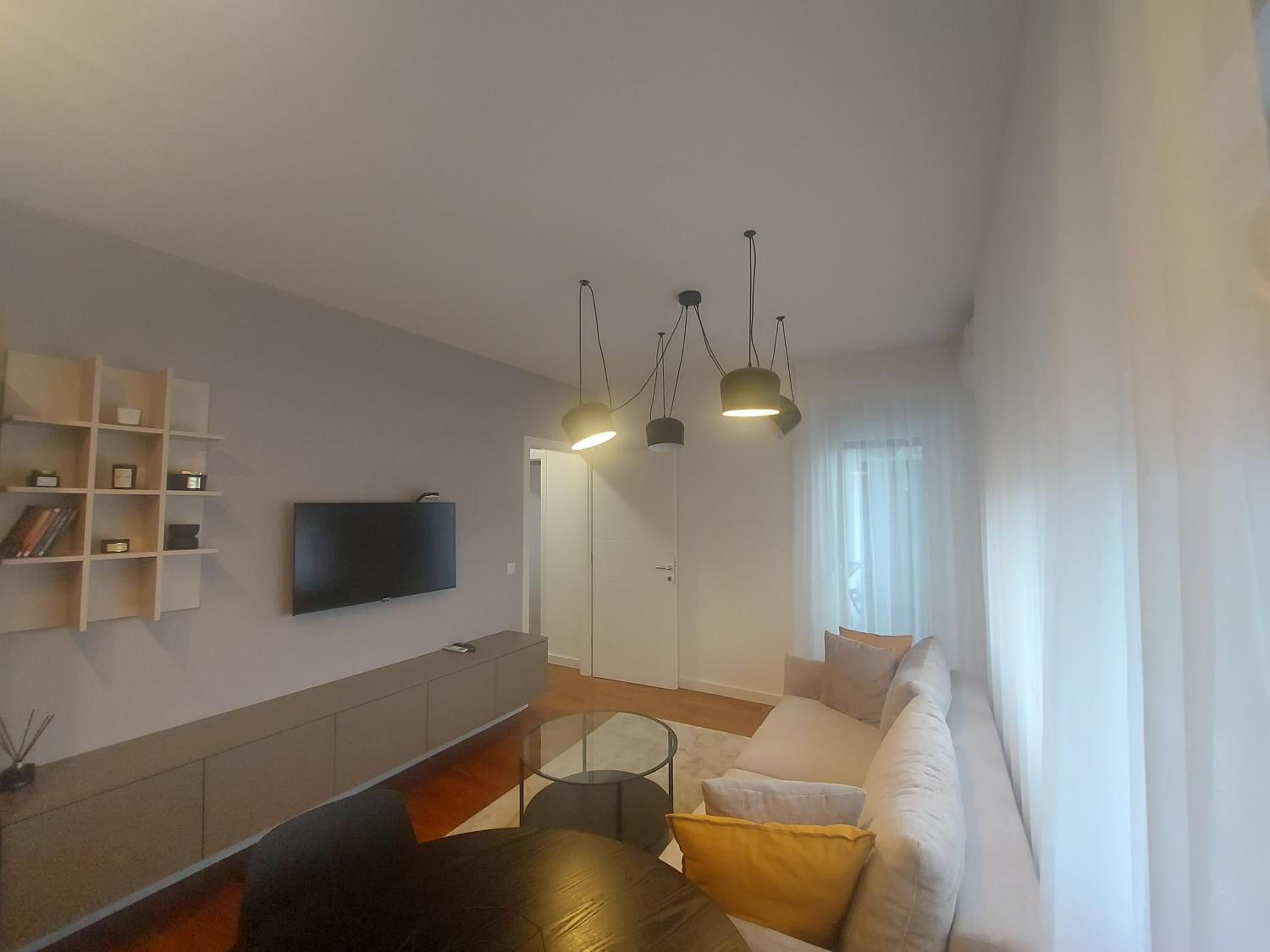 BL Lux