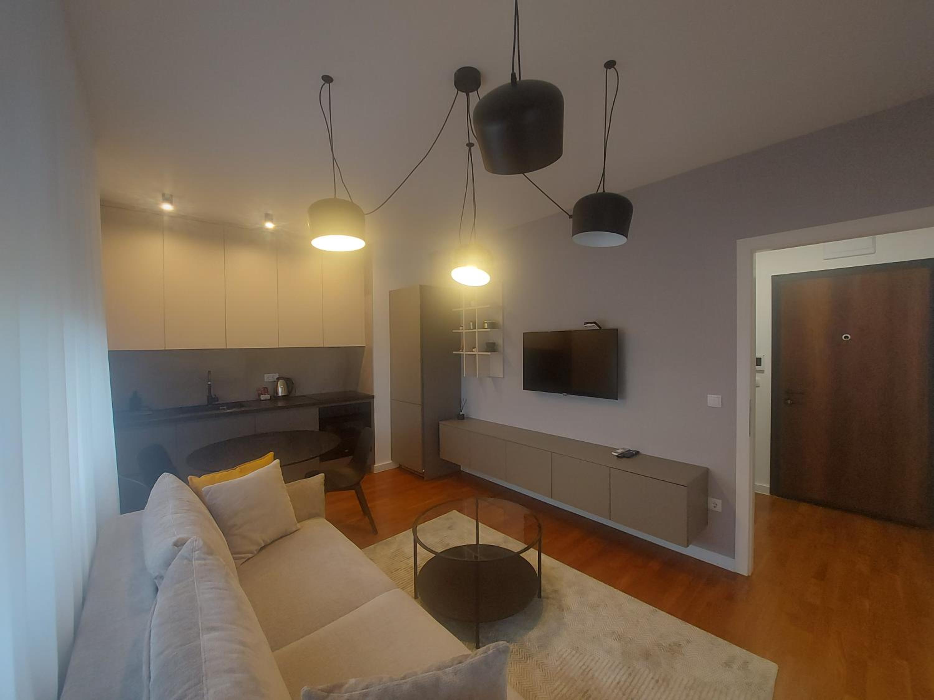 BL Lux