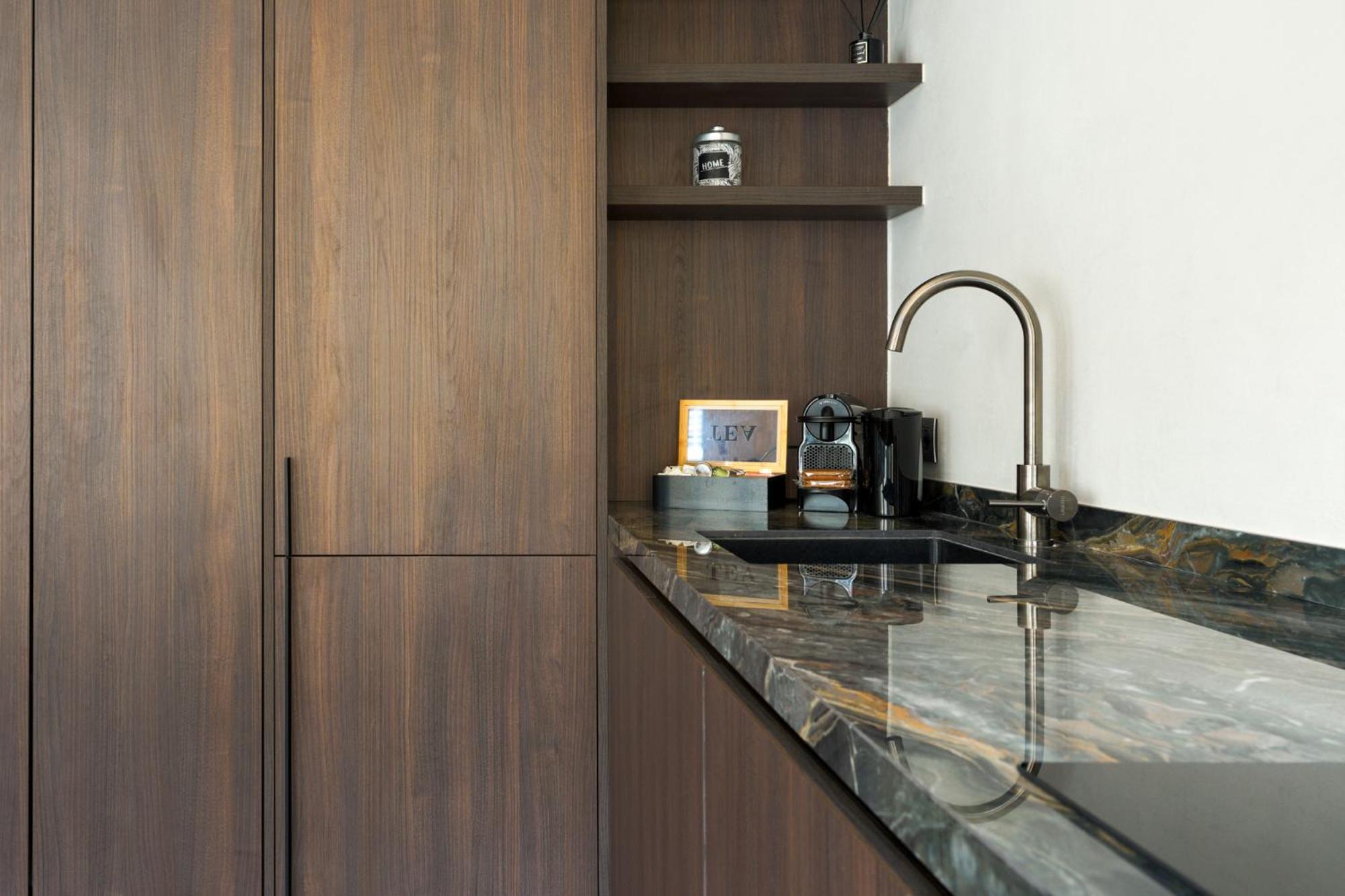 Classy 1BR Apartment Overlooking a Beautiful Park