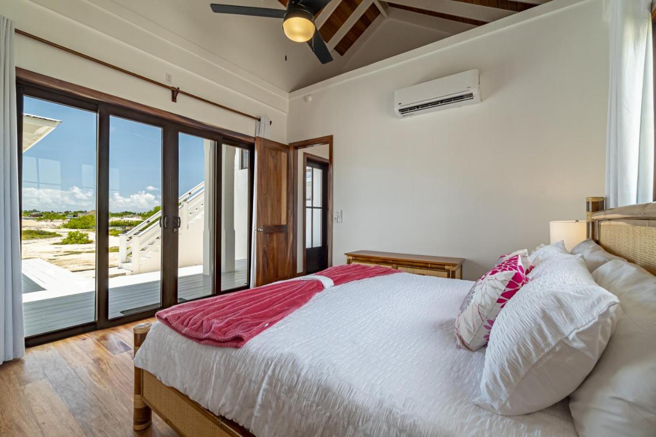 La Dolce Vida and Mistico Beach Club plus Boat Shuttle