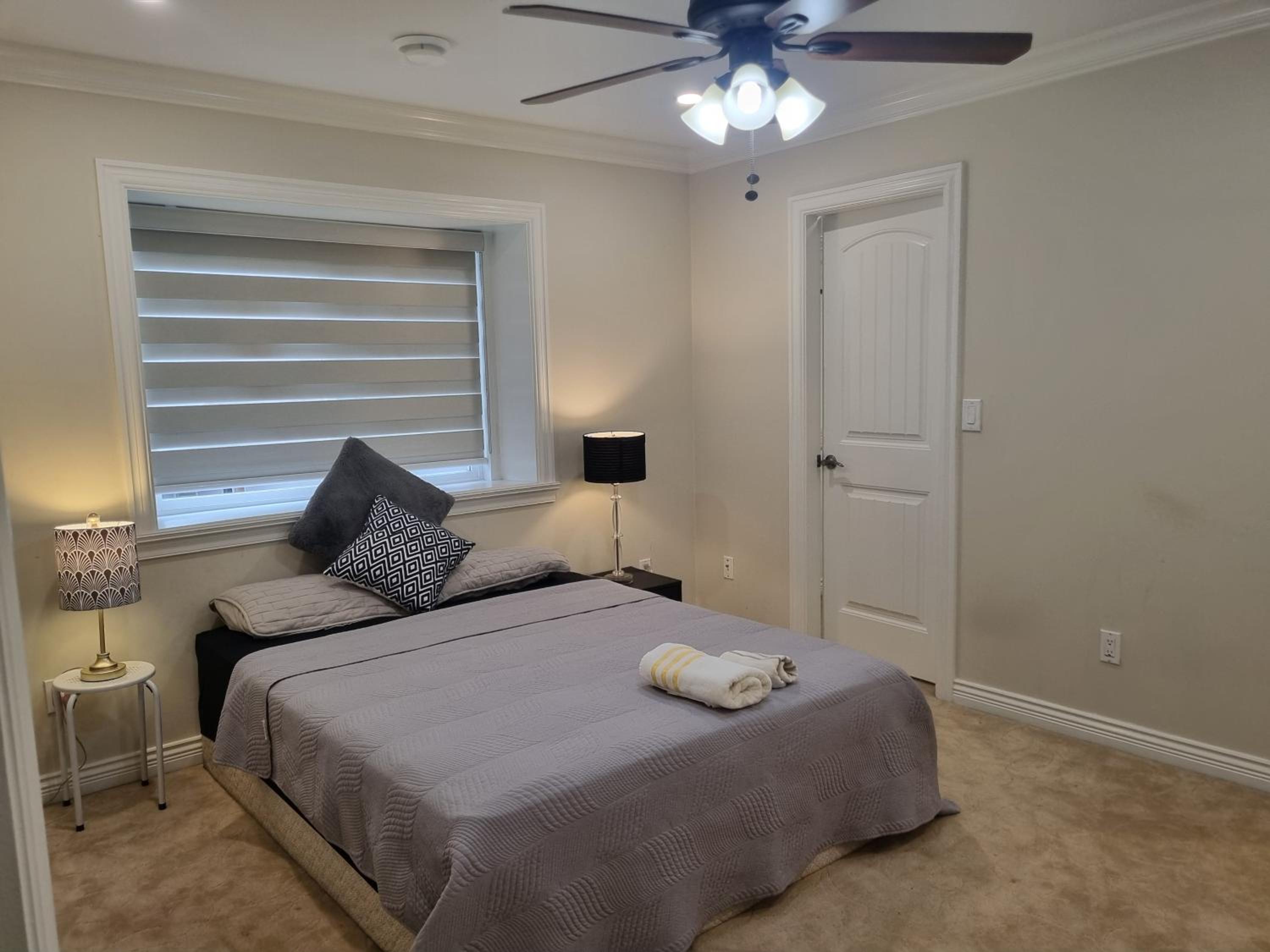 Deluxe Family Rooms in the best neighborhood in Surrey