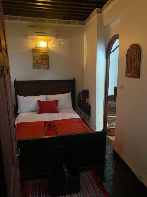 Évasion Authentique - Riad 4 Suites - Wi-Fi & Climatisation - Terrasse avec vue panoramique sur la Médina view 5