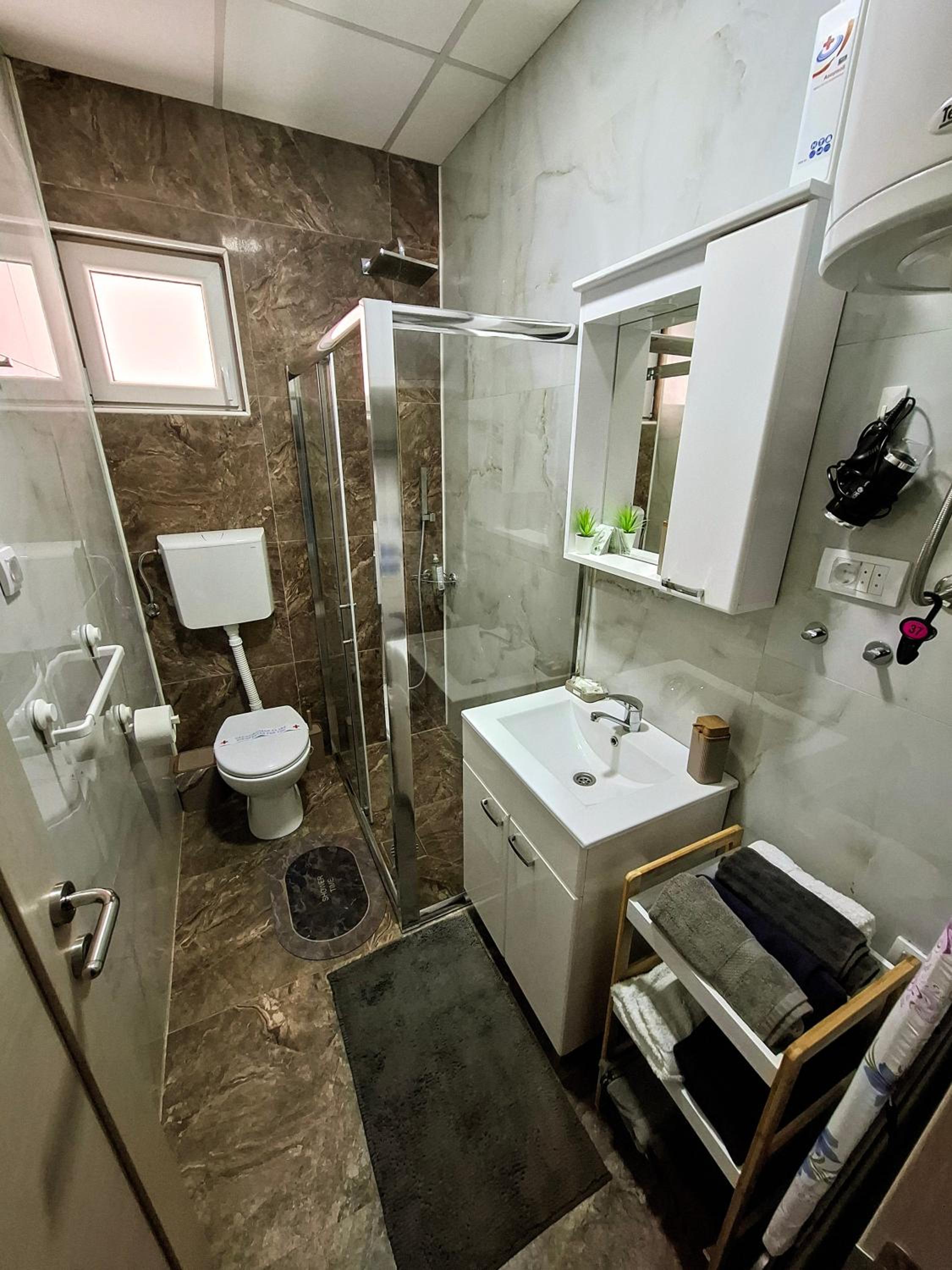 GOLD APARTMANI