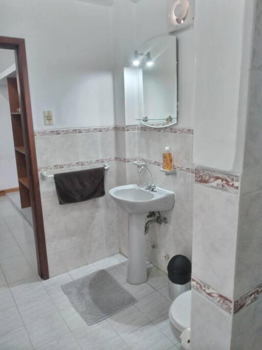 Departamento Puerto Azul via a la costa