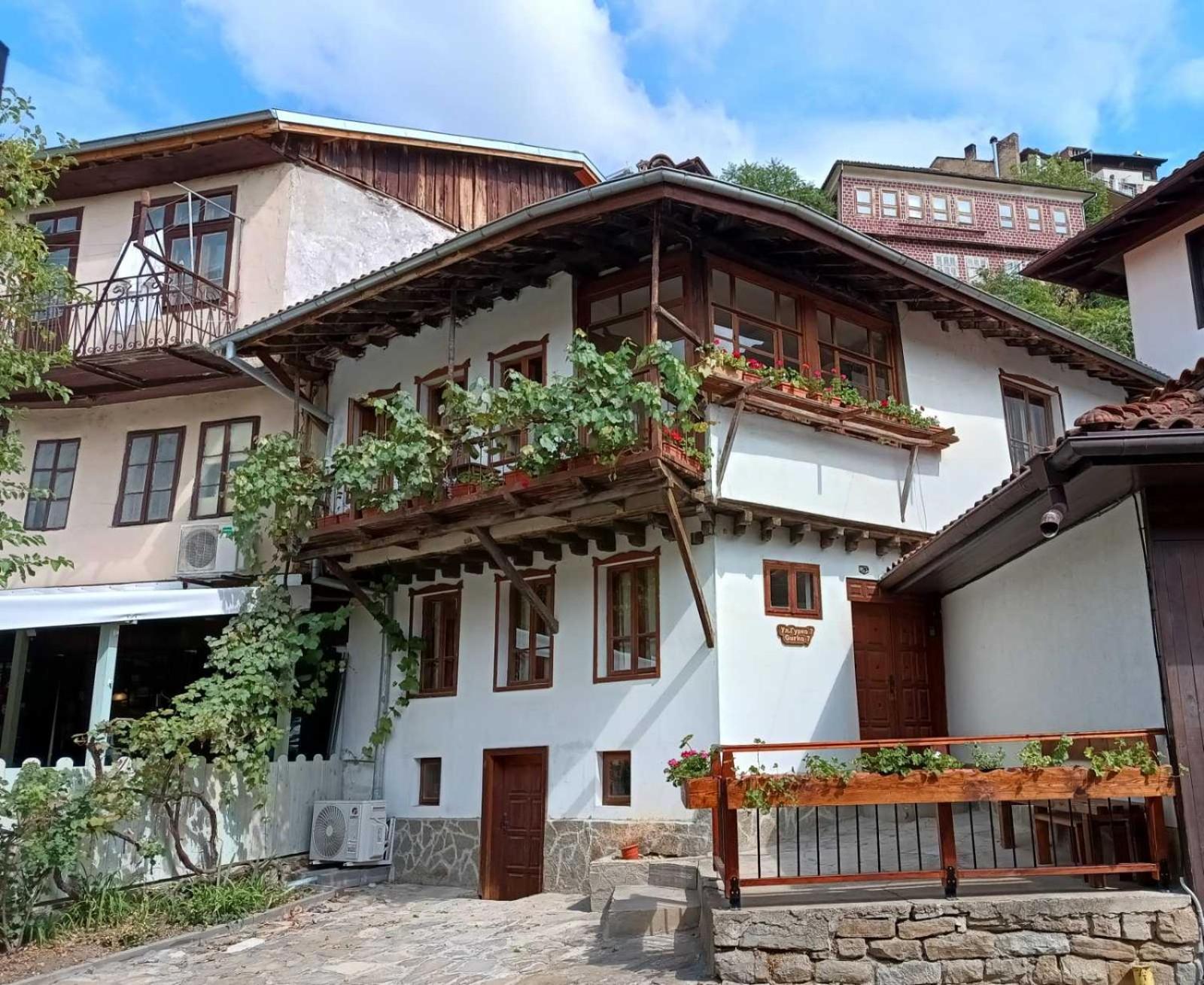 Guest House GURKO 7, 2BR, Top Center, Free Parking