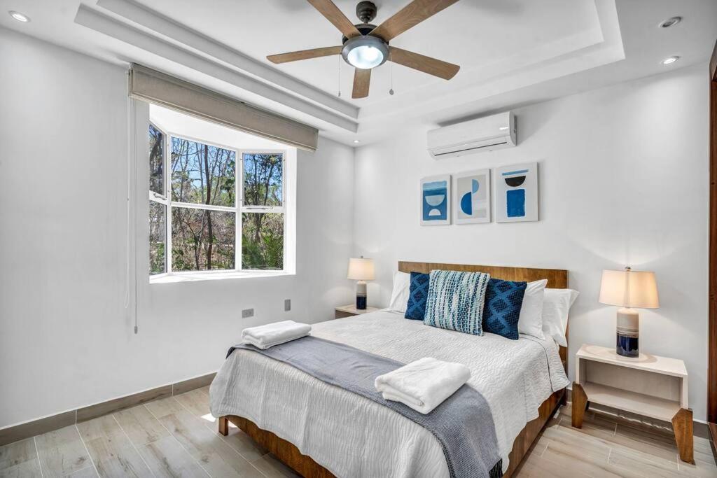 Gav4 New Condo in Location Walkable to Beach