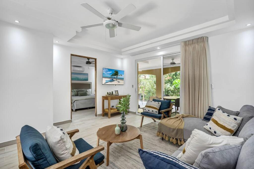 Gav4 New Condo in Location Walkable to Beach