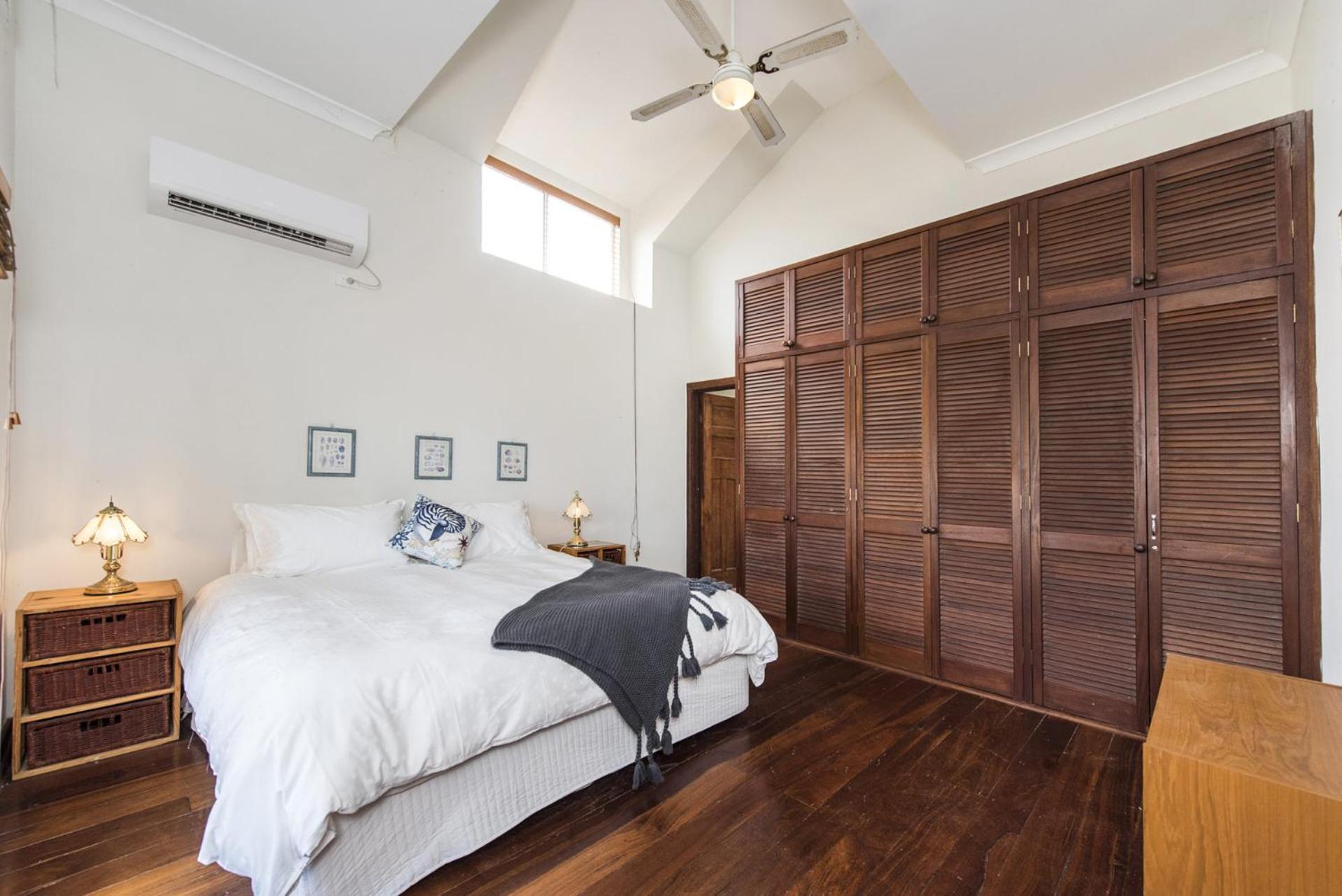 Docs Cottage - Ocean Views