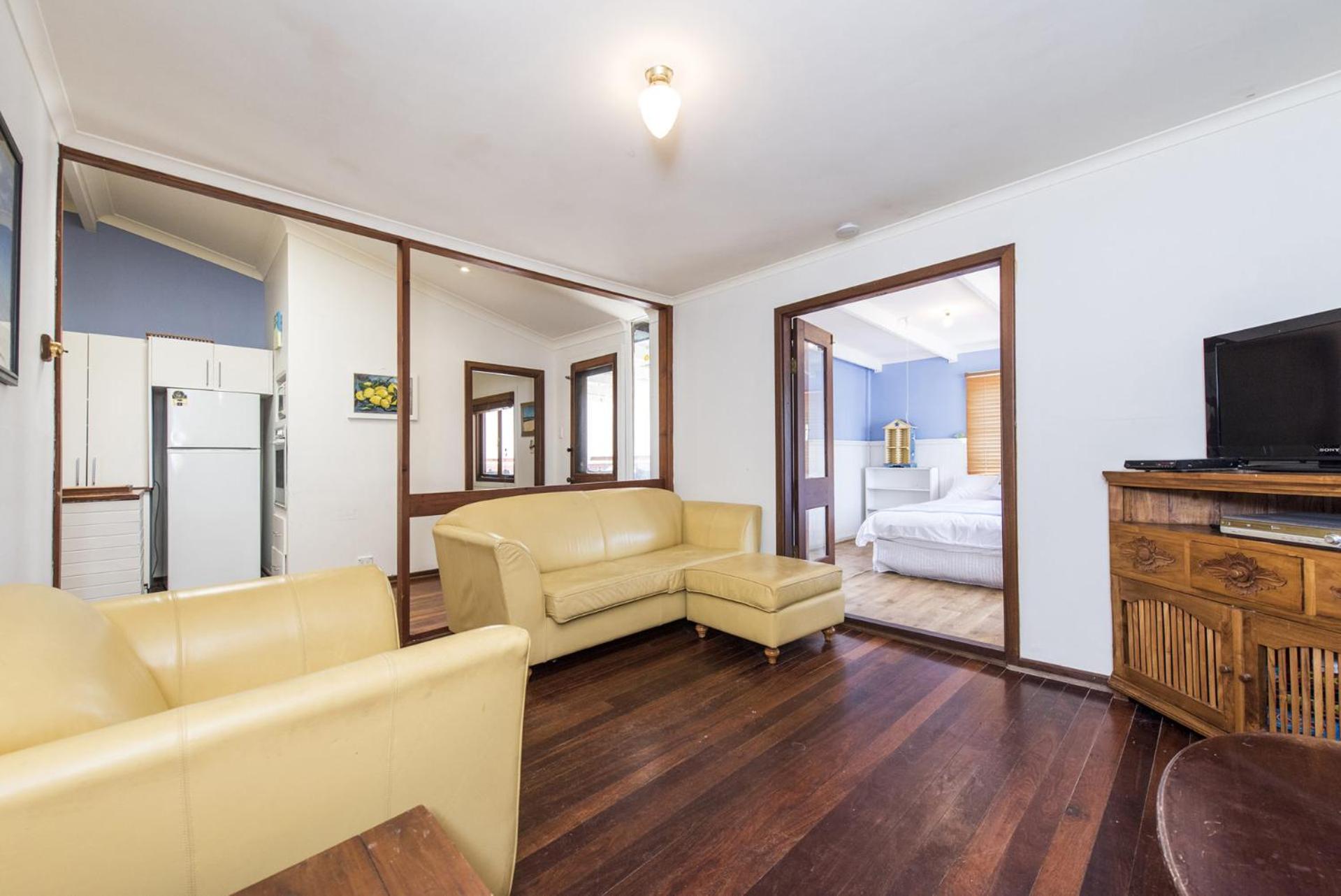 Docs Cottage - Ocean Views