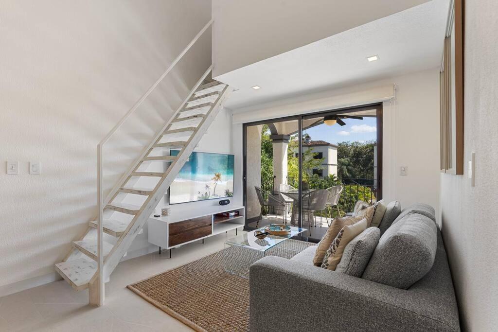 LPT12 Loft&2 Bdrm Resort Style Condo 5km from Tam