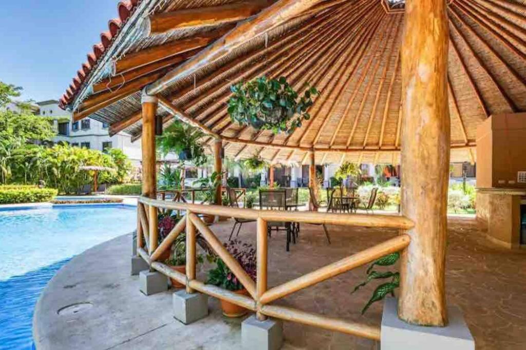 LPT12 Loft&2 Bdrm Resort Style Condo 5km from Tam