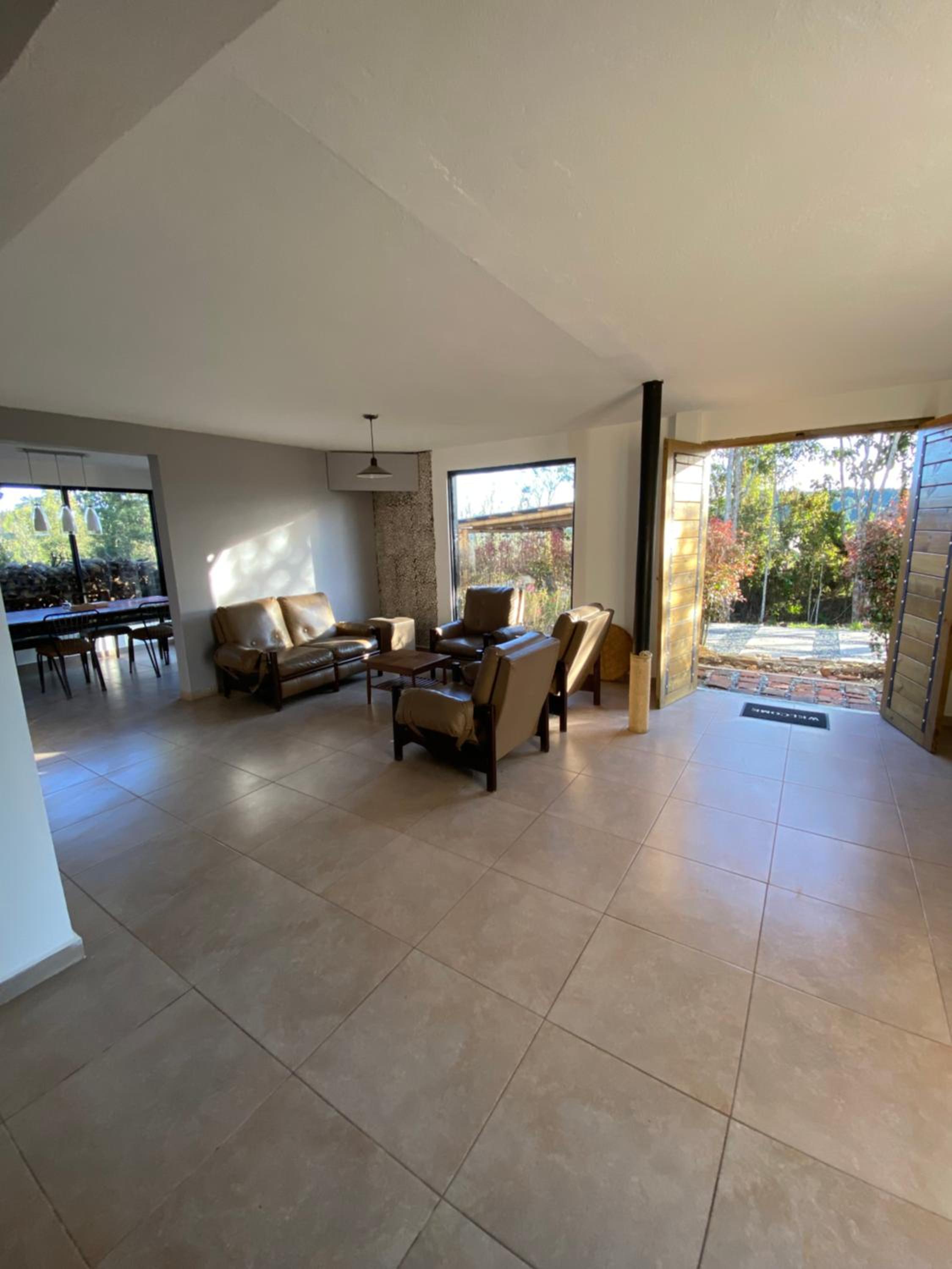 Habitación con baño privado en casa de campo ubicada en Santa Elena