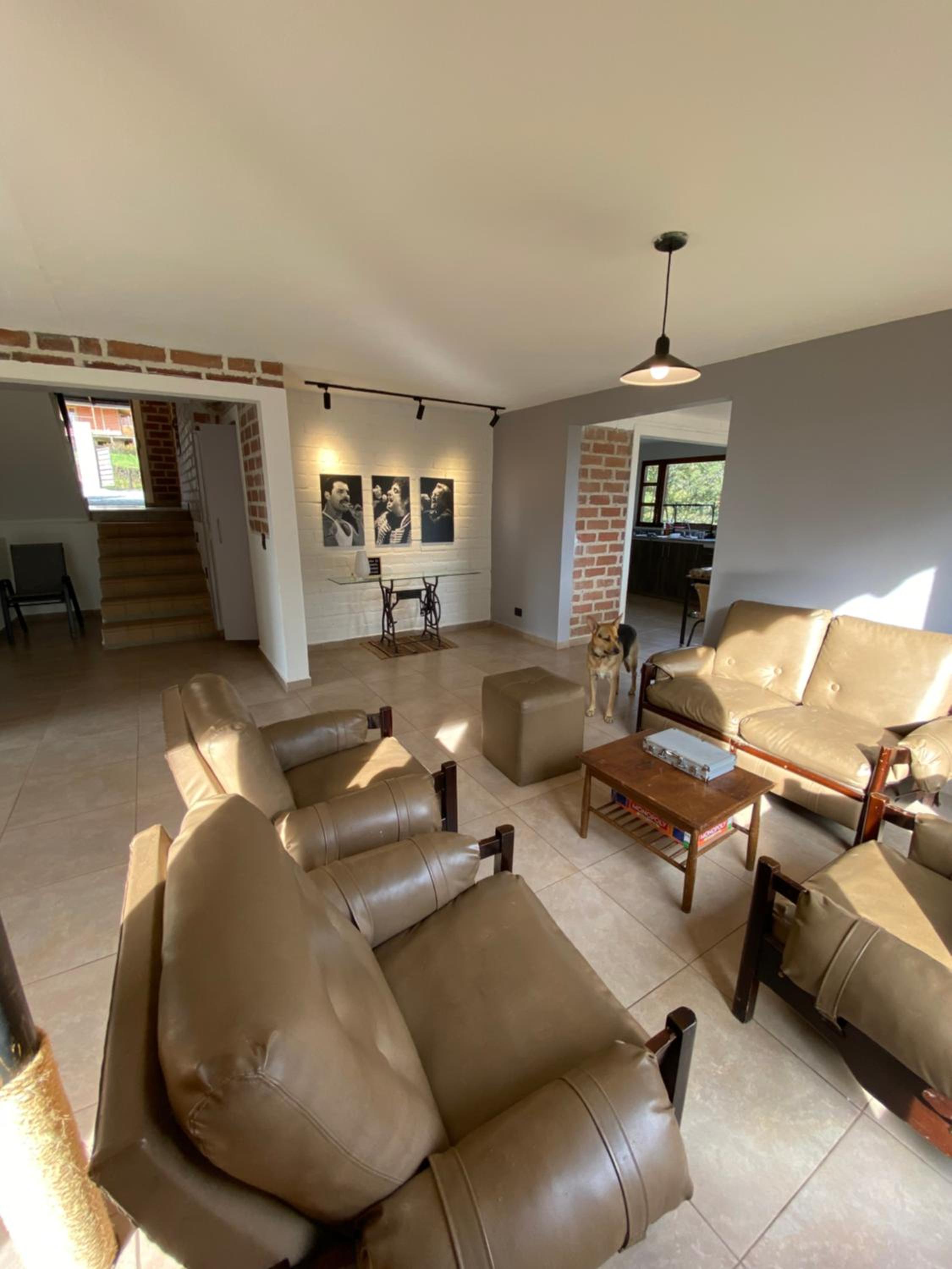 Habitación con baño privado en casa de campo ubicada en Santa Elena