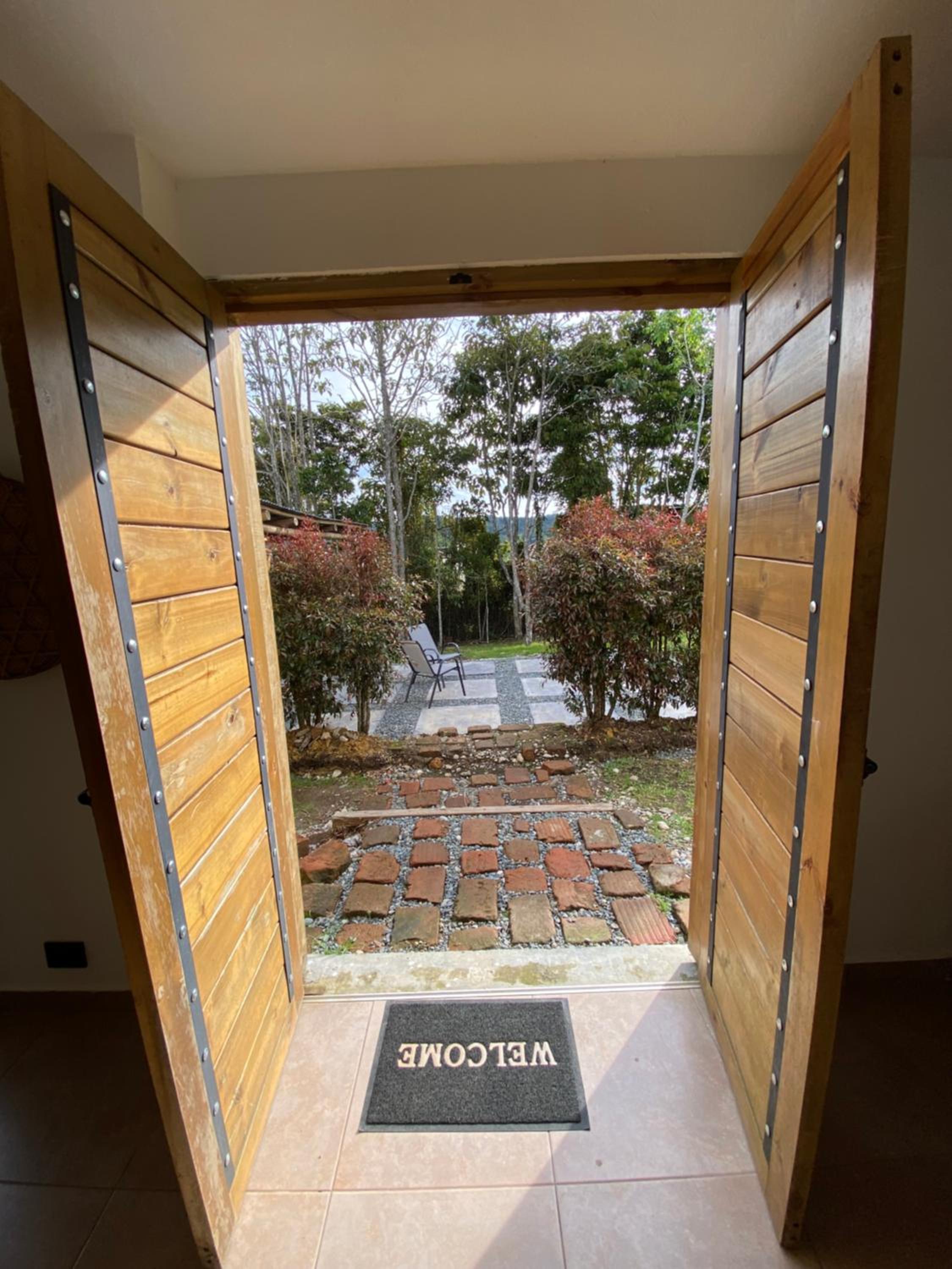 Habitación con baño privado en casa de campo ubicada en Santa Elena