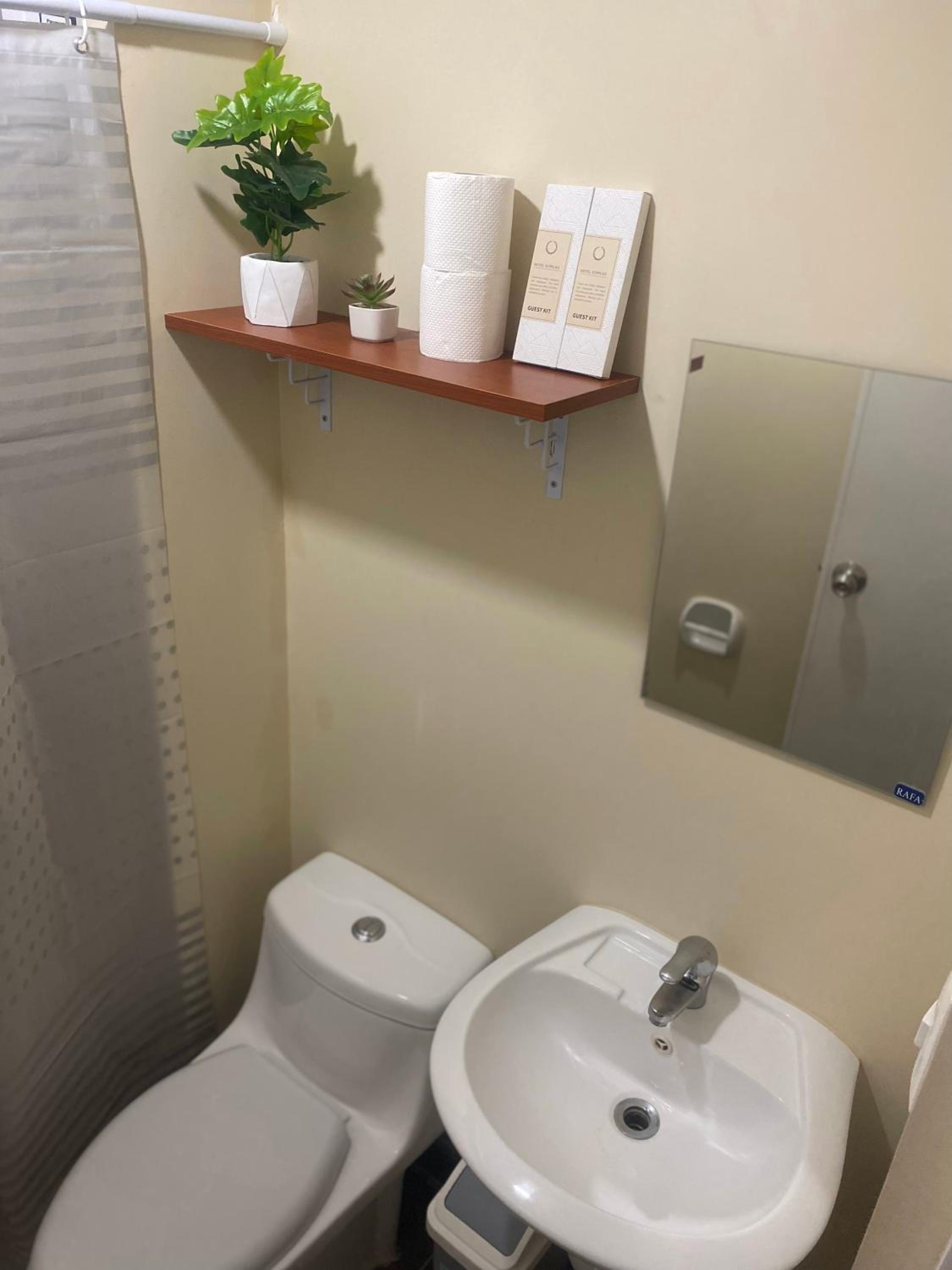 Fully Furnished Studio Unit at Avida Riala with Fast WIFI and Netflix