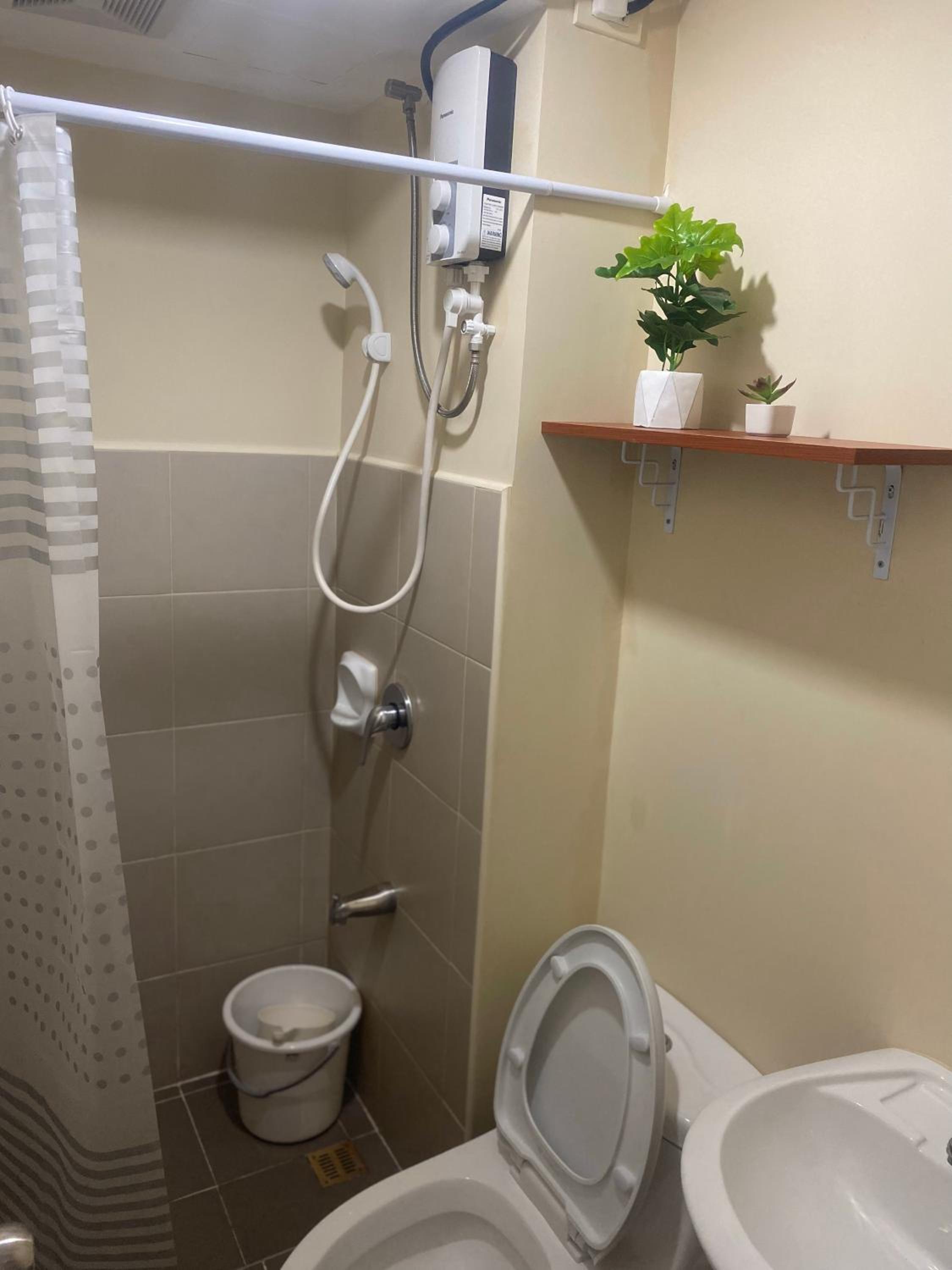 Fully Furnished Studio Unit at Avida Riala with Fast WIFI and Netflix