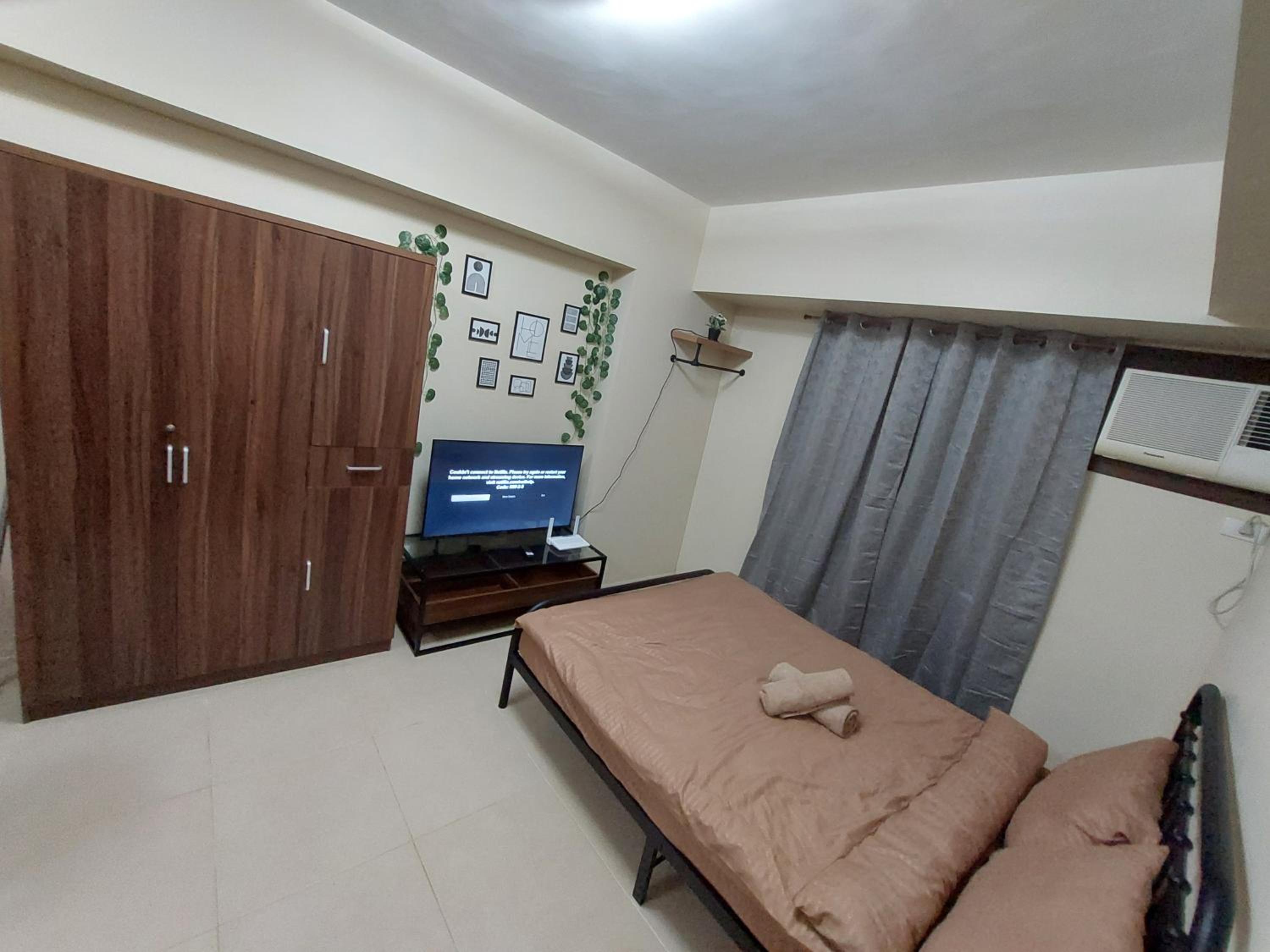 Fully Furnished Studio Unit at Avida Riala with Fast WIFI and Netflix