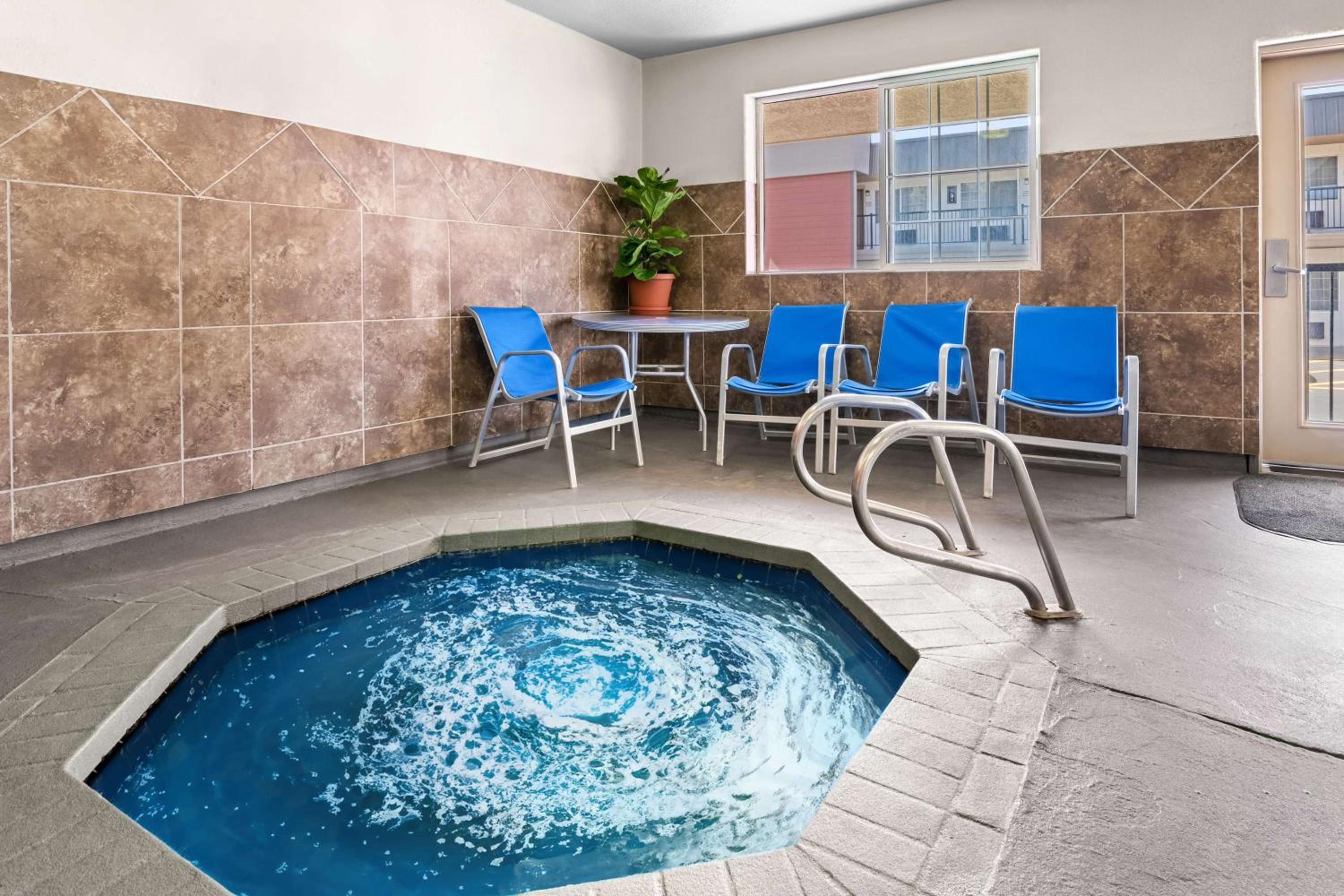 SureStay by Best Western Lakeview