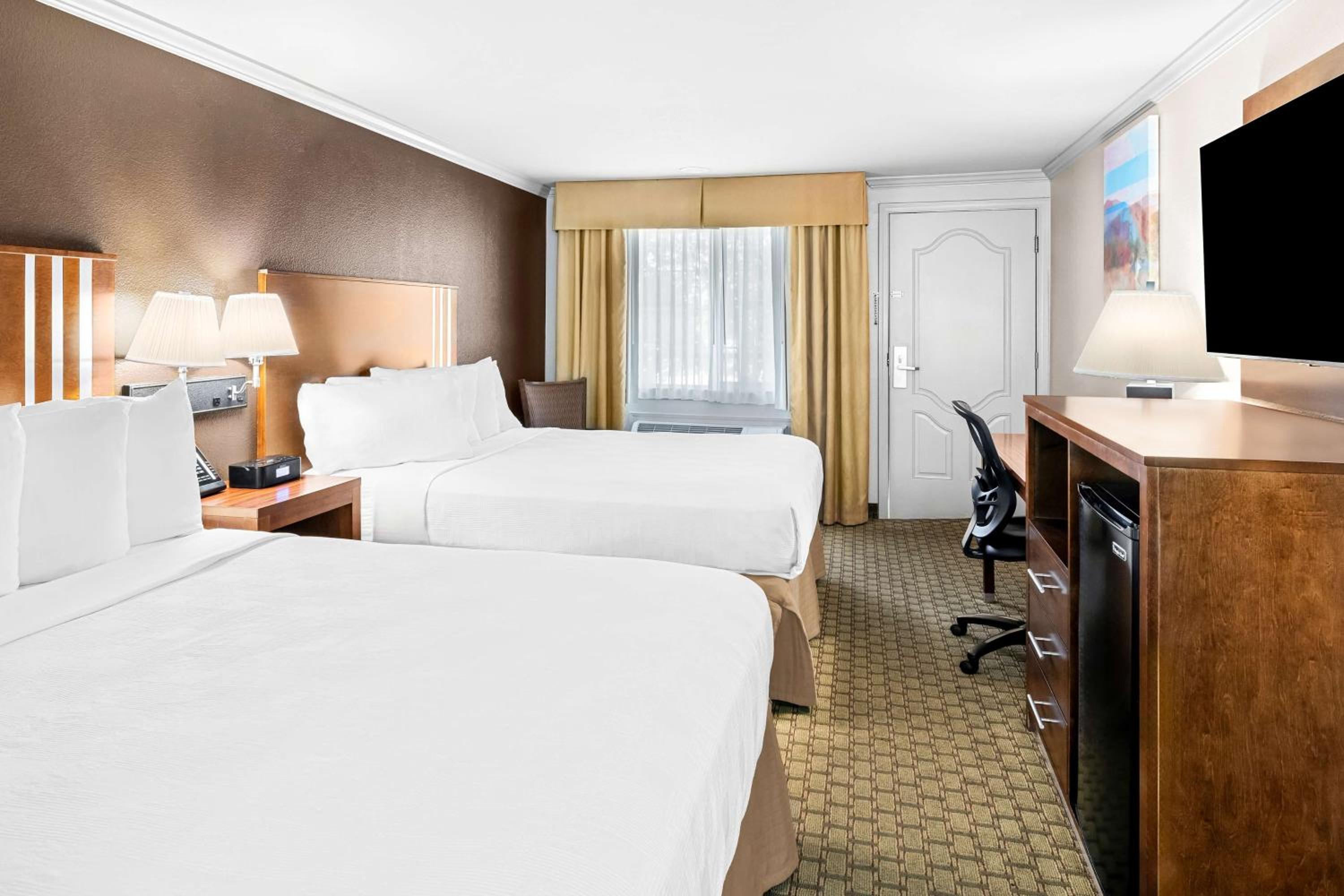 SureStay by Best Western Lakeview